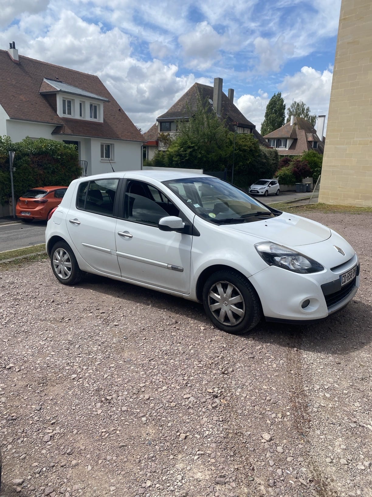 Renault Clio 1.5 DCI avec Apple CarPlay