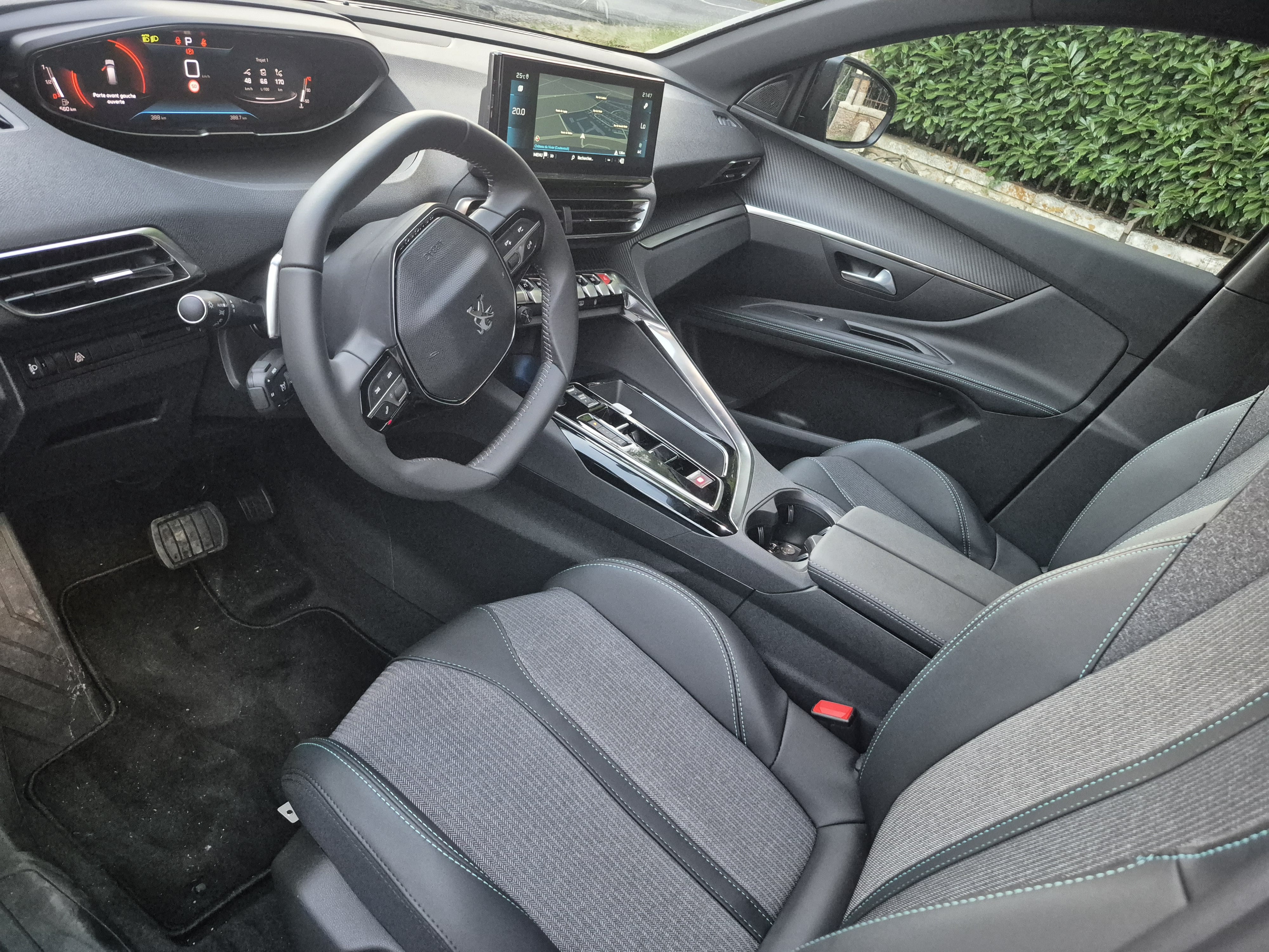 Peugeot 5008 avec Entrée audio / iPod