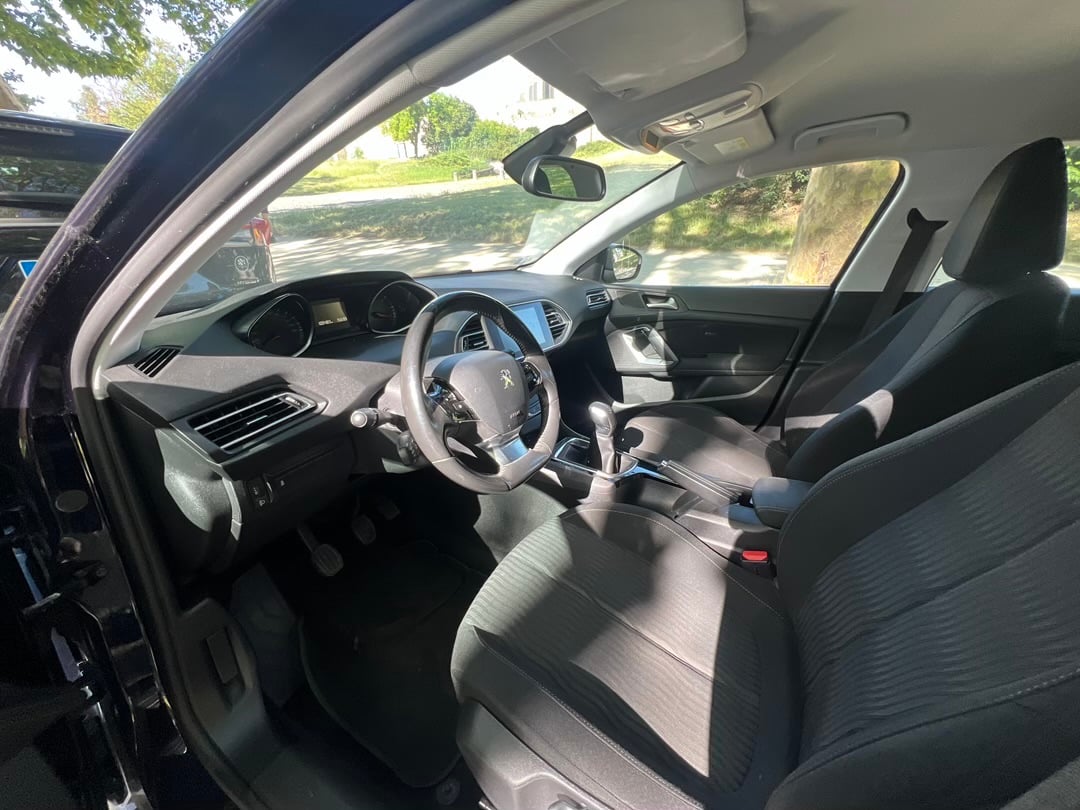 Peugeot 308 with GPS