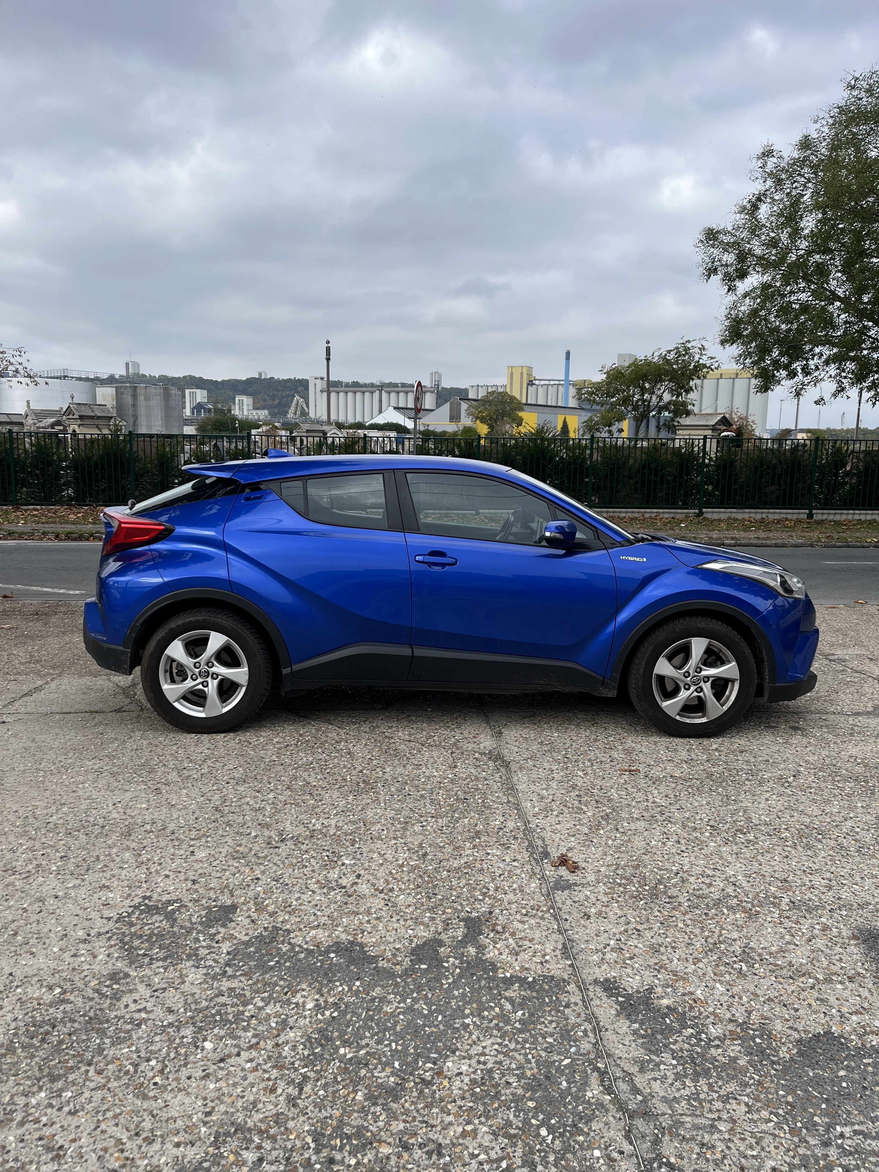 Toyota C-HR Hybrid avec Climatisation