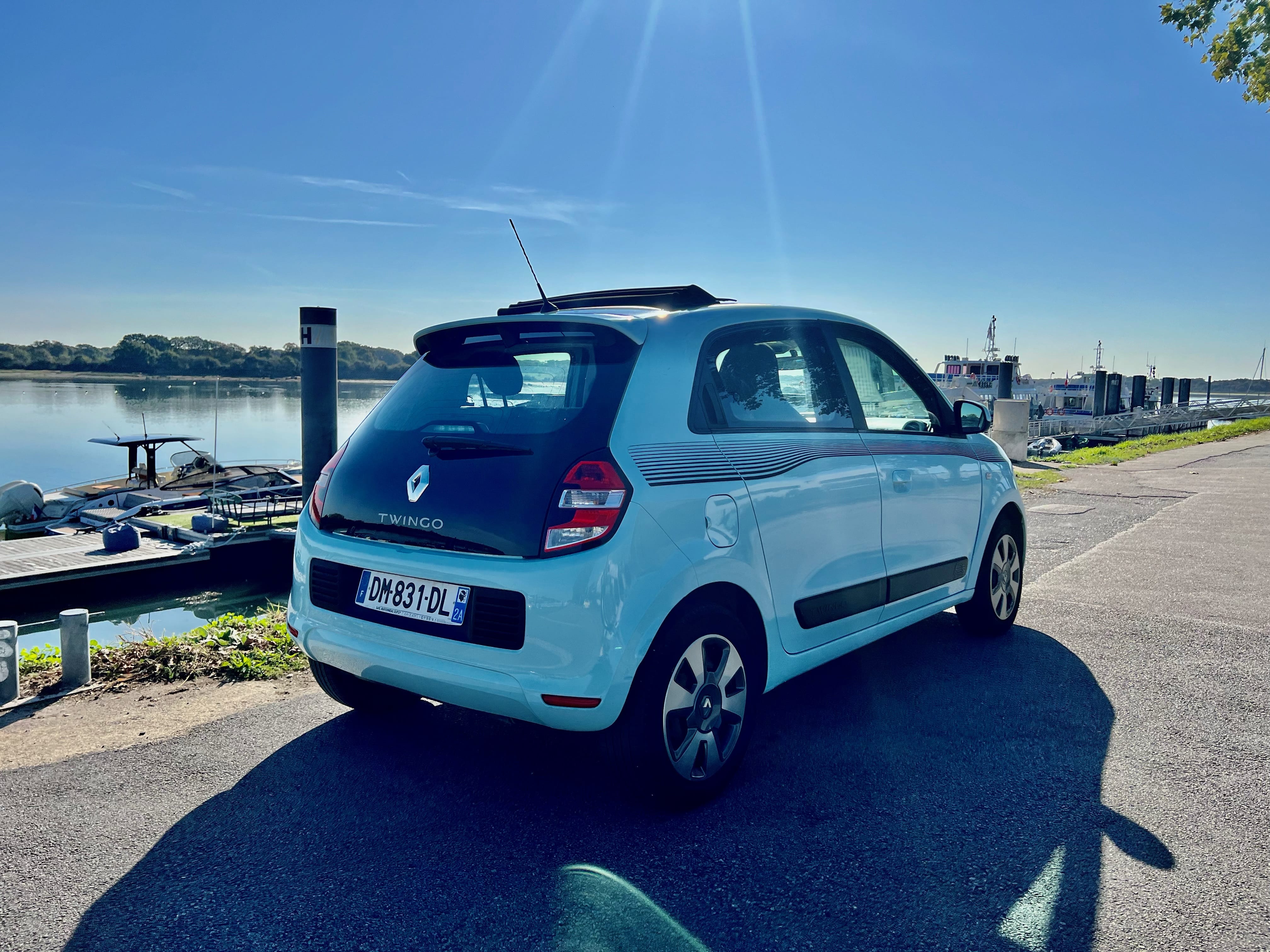 Renault Twingo III 1.0 71ch Essence - Clim/Toit ouvrant avec Siège bébé