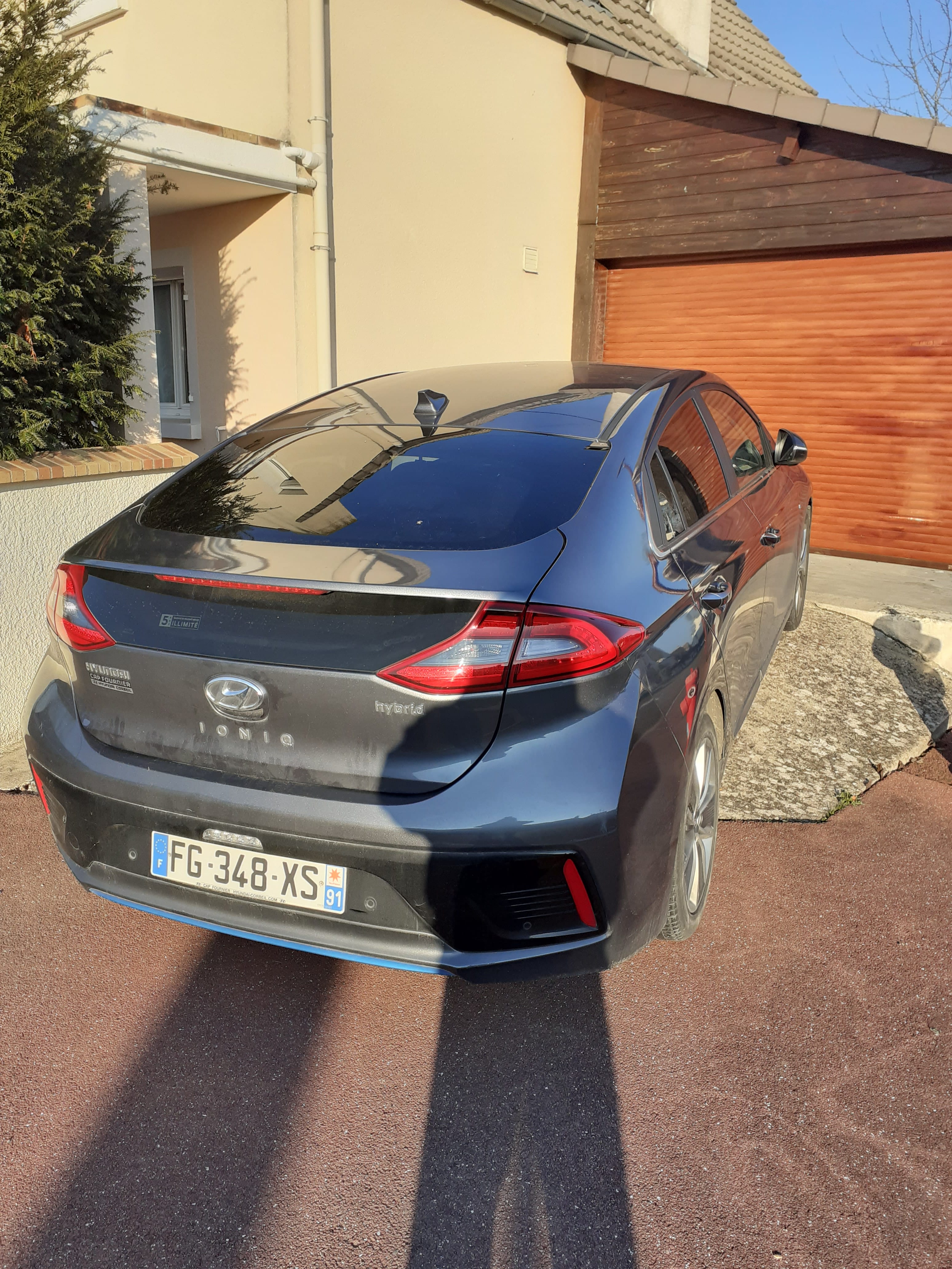 Hyundai Ioniq Hybride, 2019, Essence 95 / Électrique (hybride), automatique