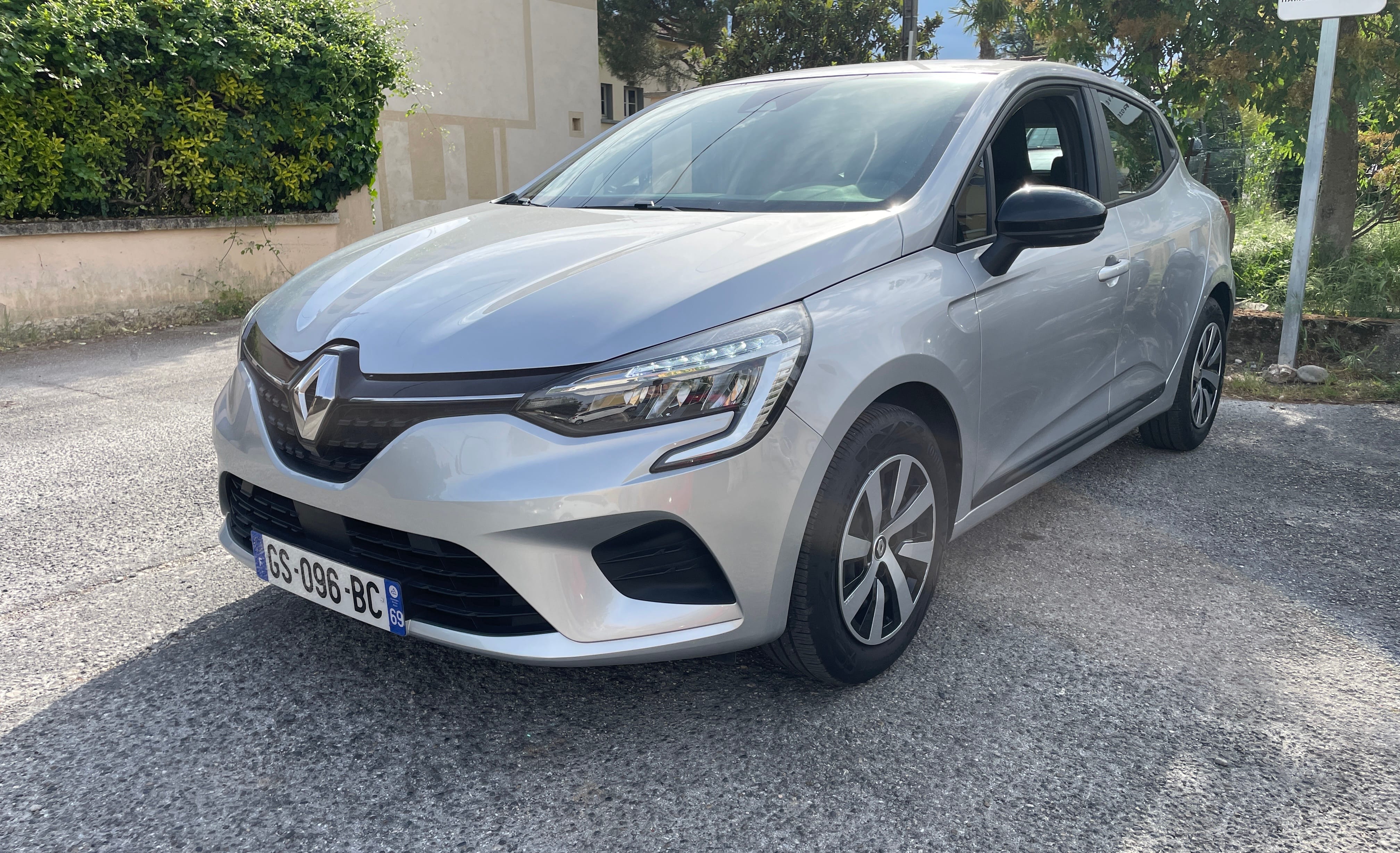 Renault Clio  V 1.0 TCE 90ch, 2023, Essence 95