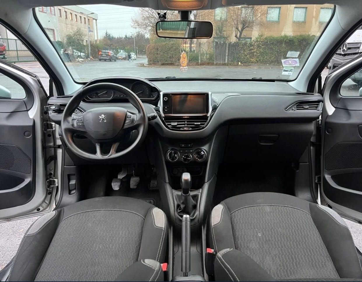 Peugeot 208 avec Régulateur de vitesse