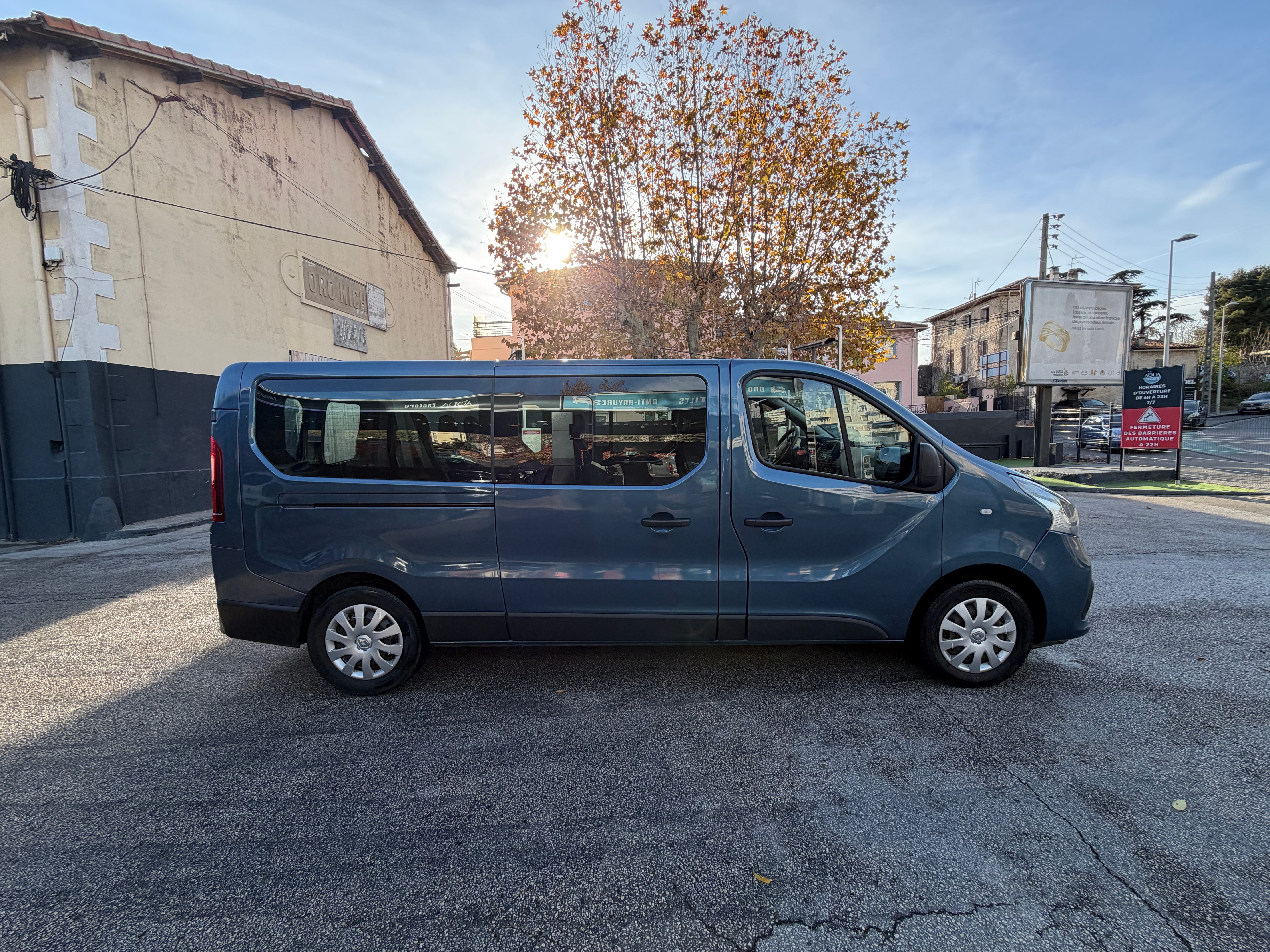 Renault Trafic Passenger avec Port USB