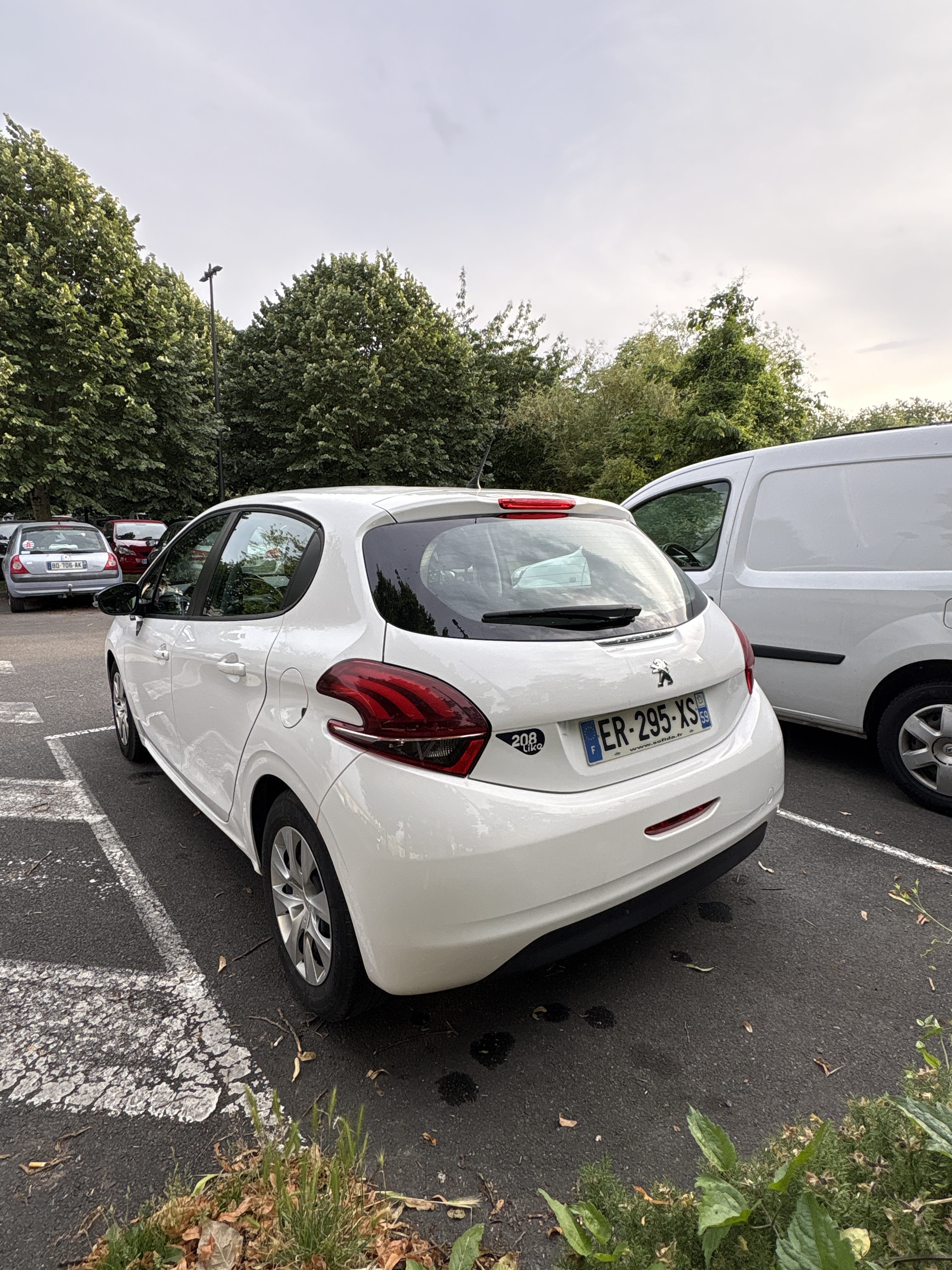 Peugeot 208 avec Régulateur de vitesse