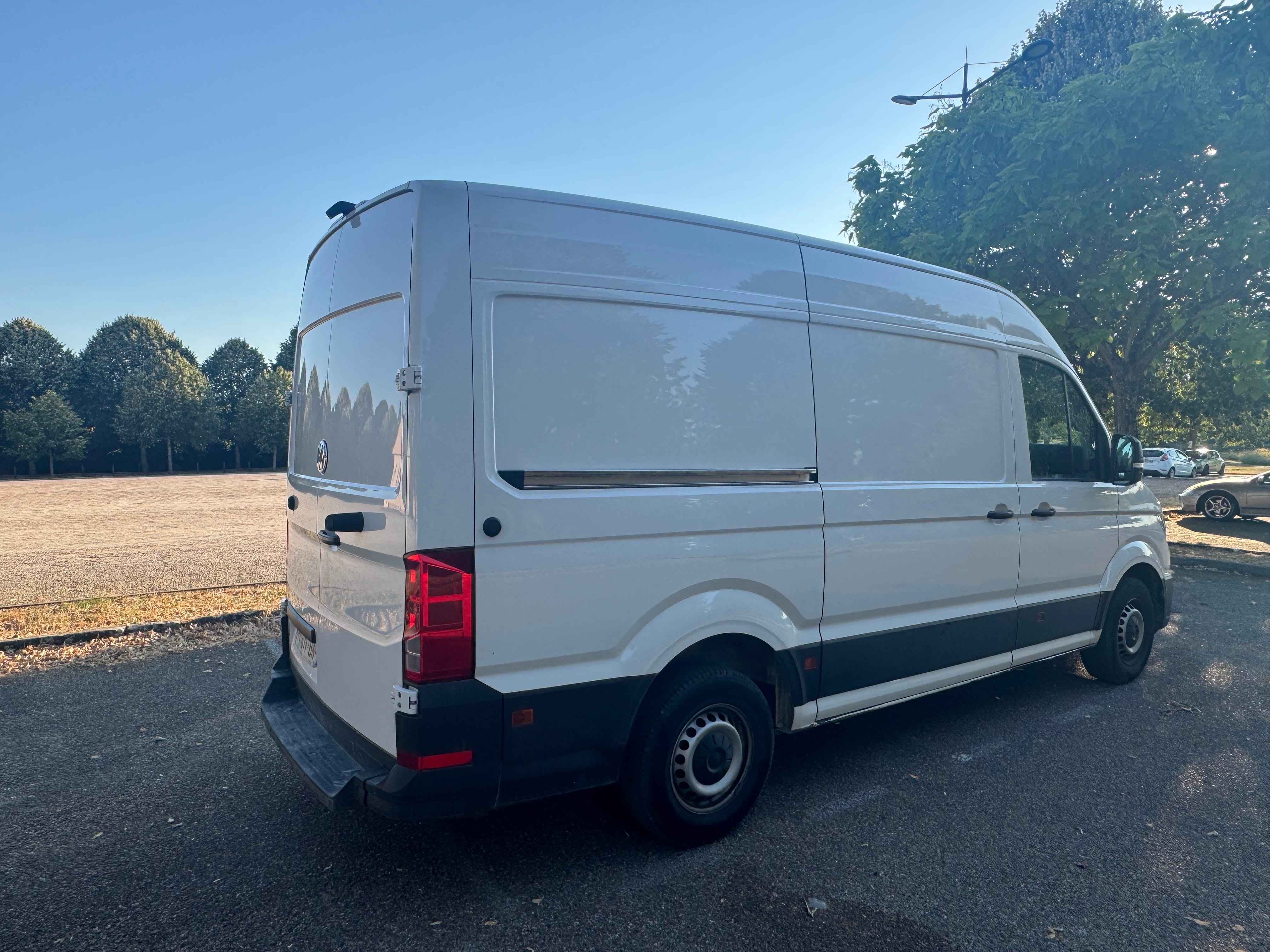 Volkswagen Crafter 2,0 tdi avec Apple CarPlay