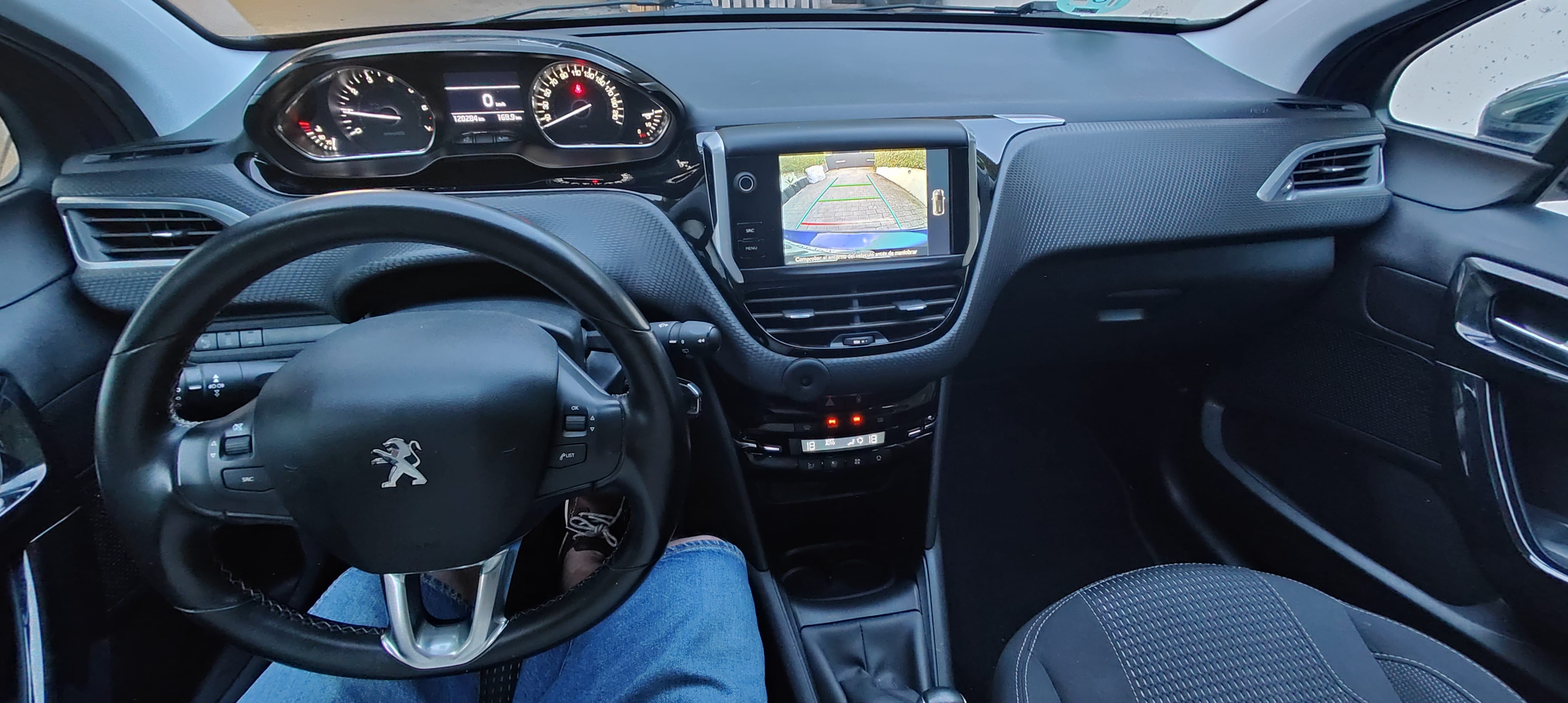 Peugeot 208 con Control de velocidad