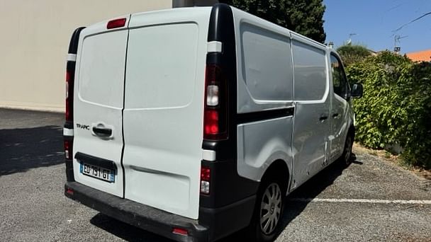 Renault Trafic Louez un Renault Trafic 3 facilement et rapidement avec B’Rent sur Getaround ! avec Régulateur de vitesse