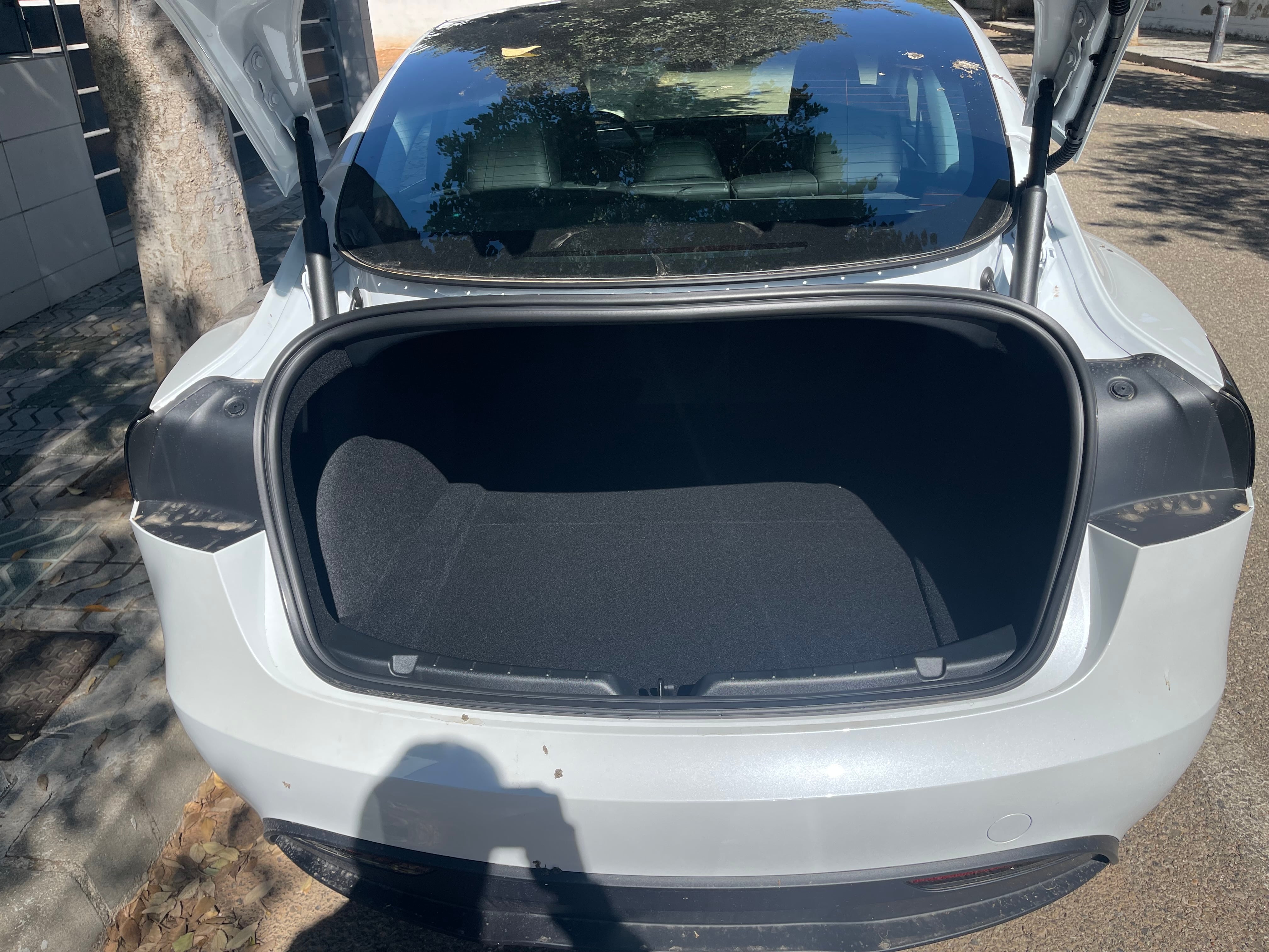 Tesla Model 3 con Control de velocidad