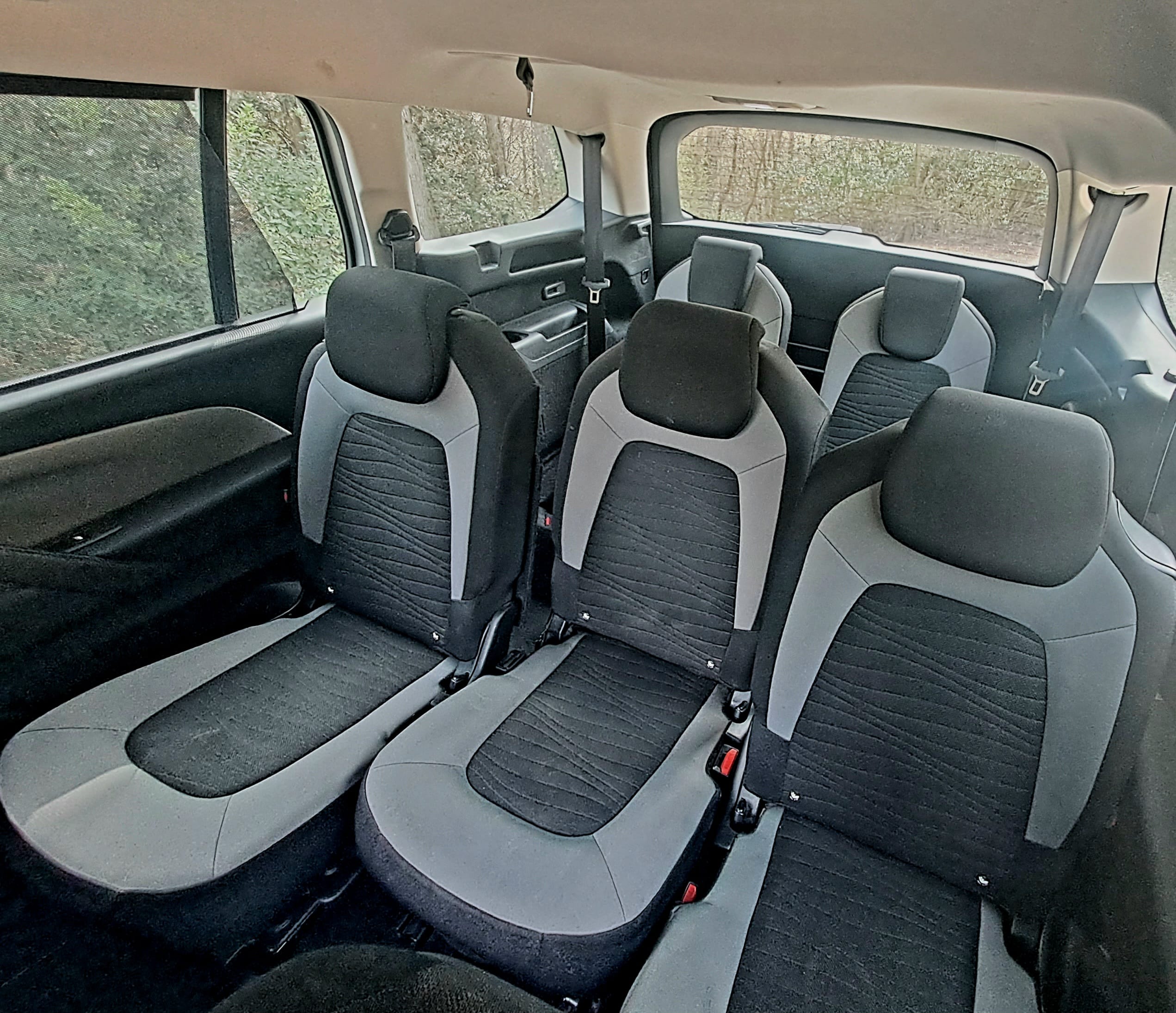 Citroen C4 Grand Picasso met Autostoel baby