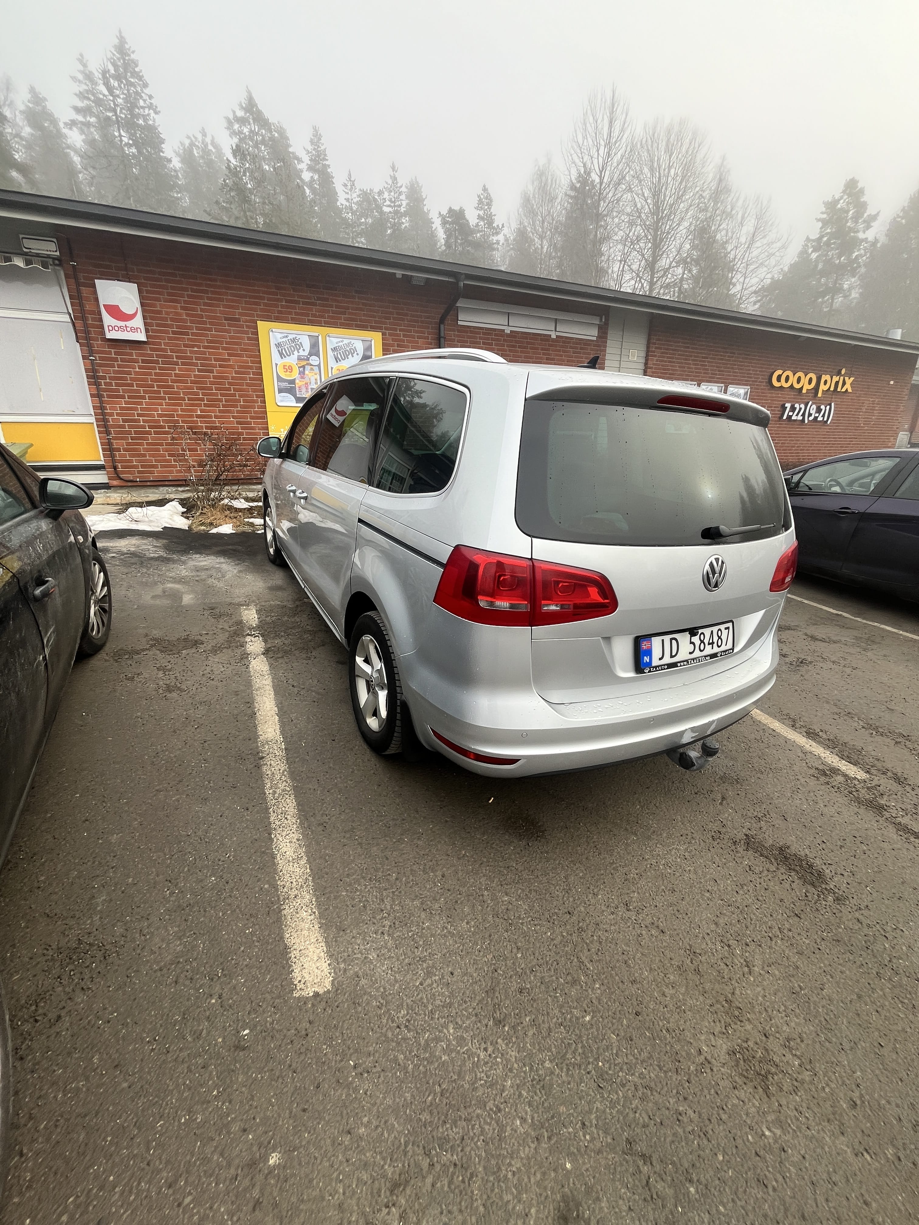 Volkswagen Sharan med Dashcam