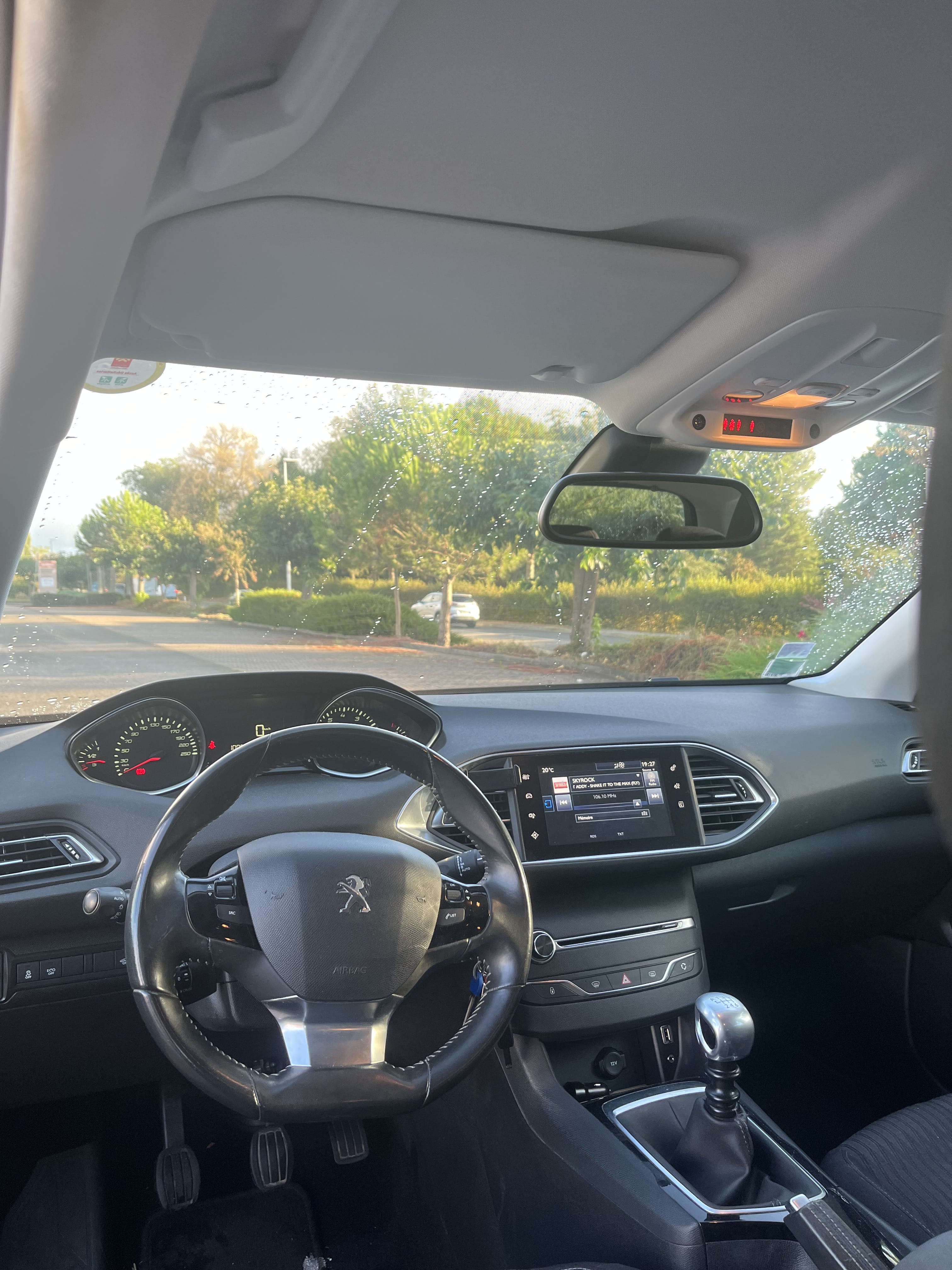 Peugeot 308 SW avec GPS