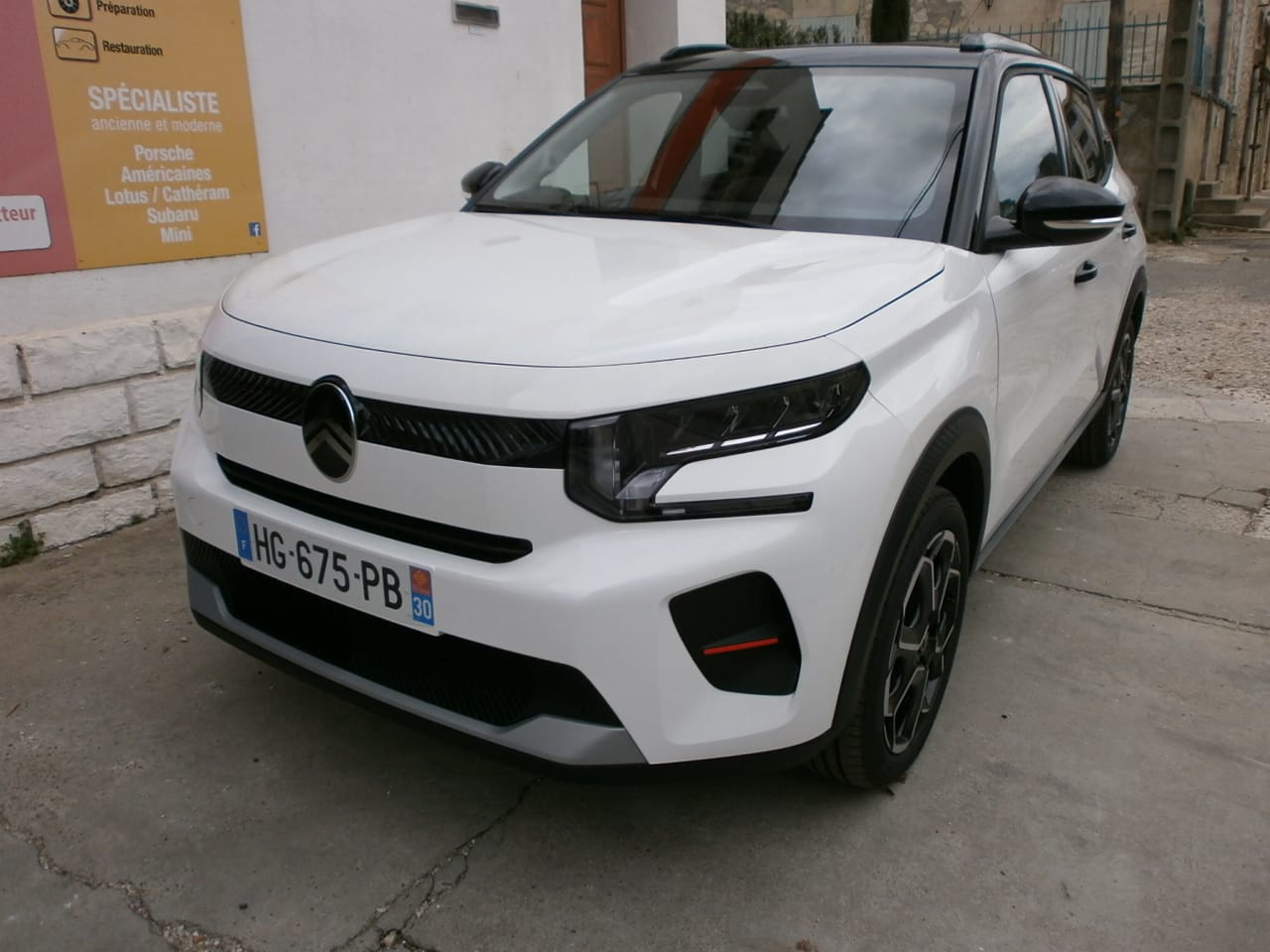 Citroen C3 IV MAX HYBRID 100CH BVA, 2025, Essence 95 / Electric (hybrid), automatic