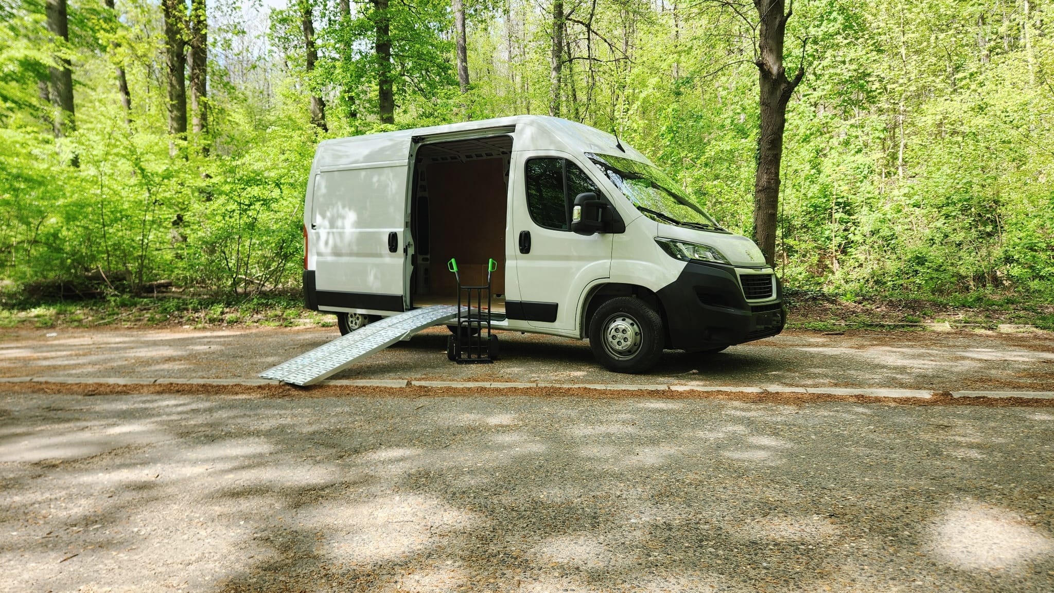 Peugeot Boxer Avec diable et rampes, 2024, Diesel