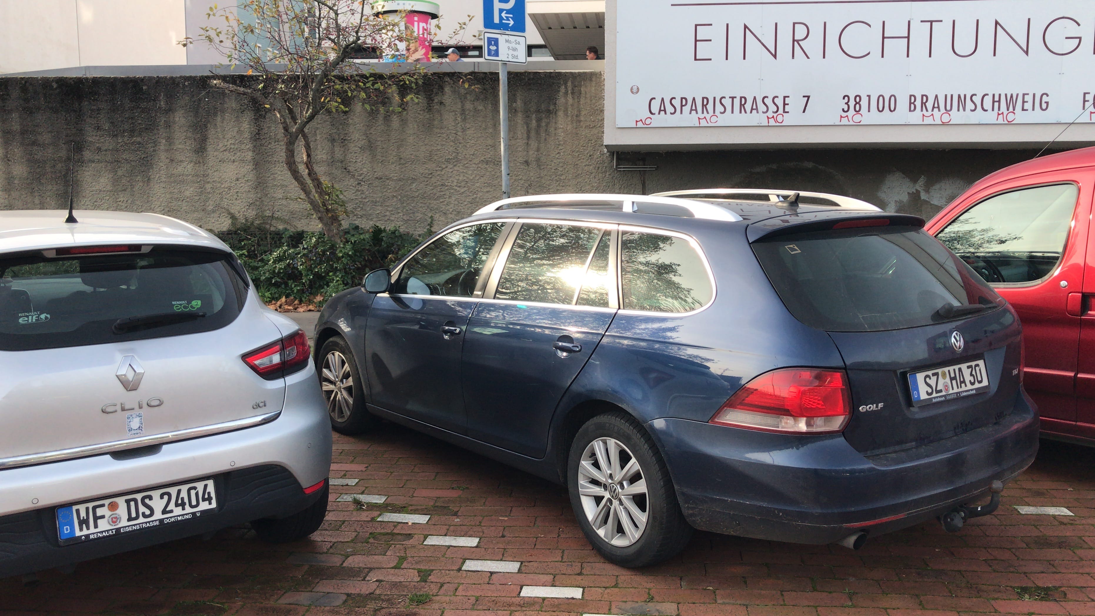 Volkswagen Golf Kombi 1,6 tdi mit Navigationsgerät