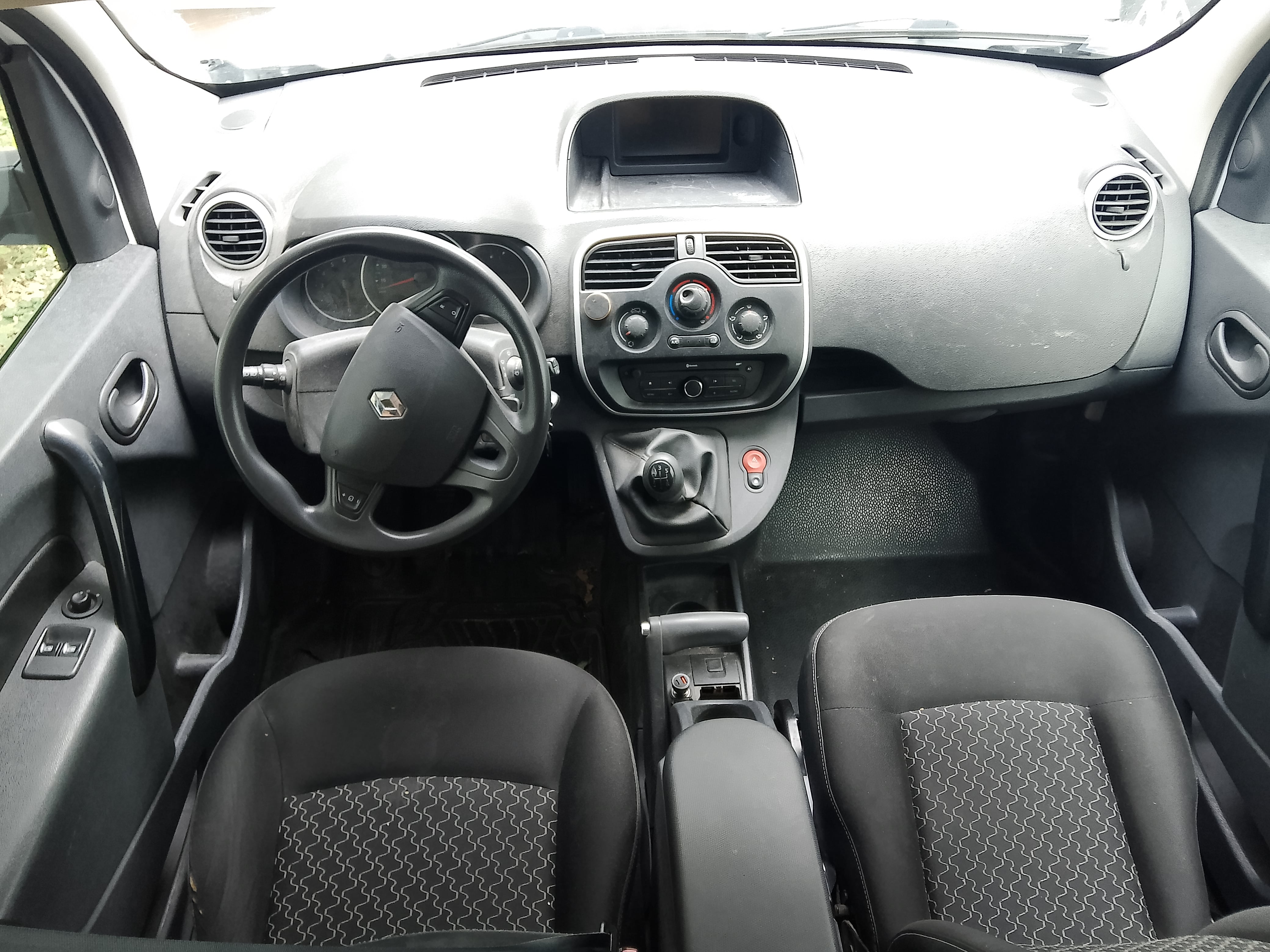 Renault Kangoo Express avec Autoradio