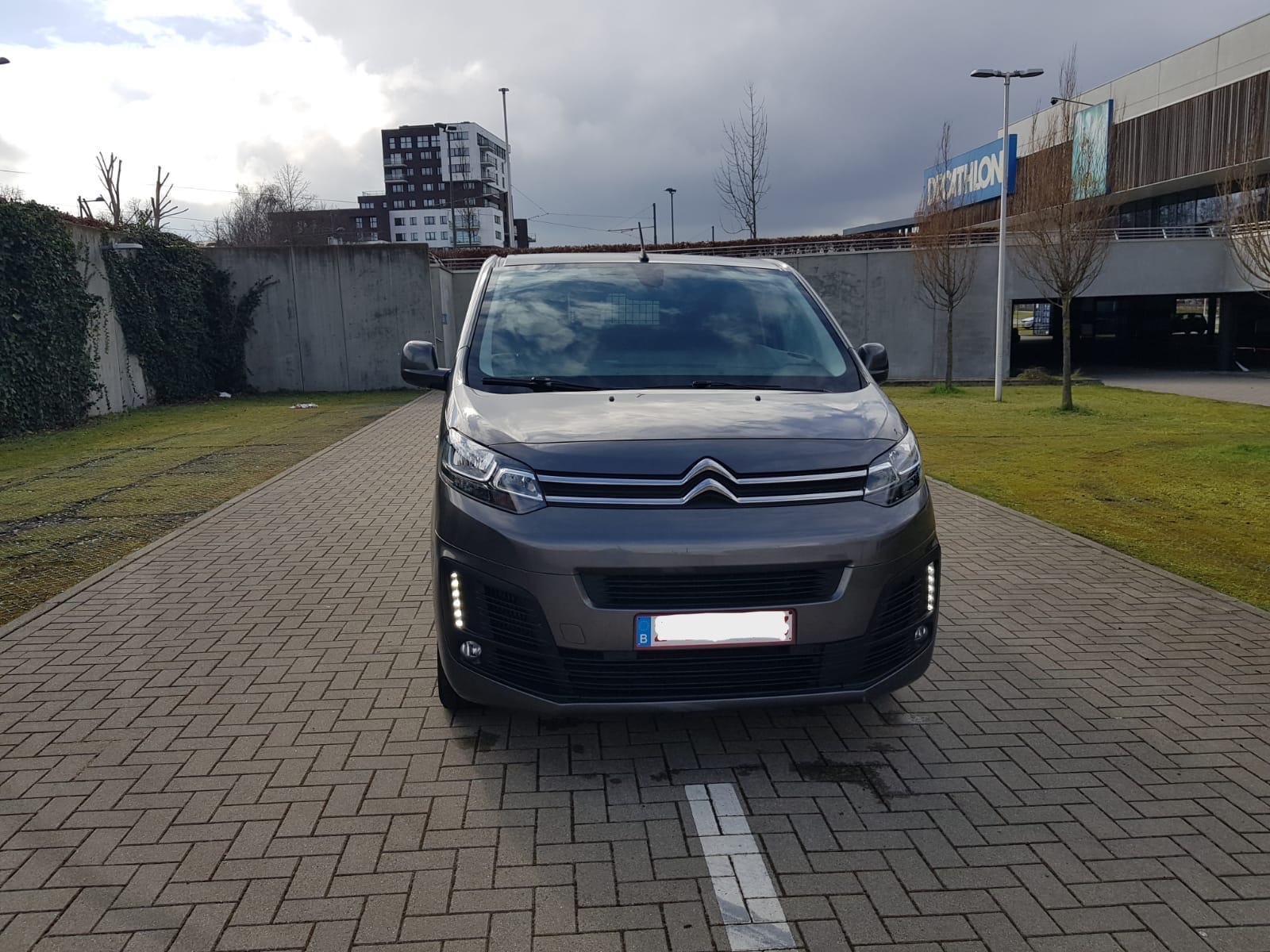 Citroen Jumpy 2.0 BlueHDI  euro6b très bien équipée avec GPS