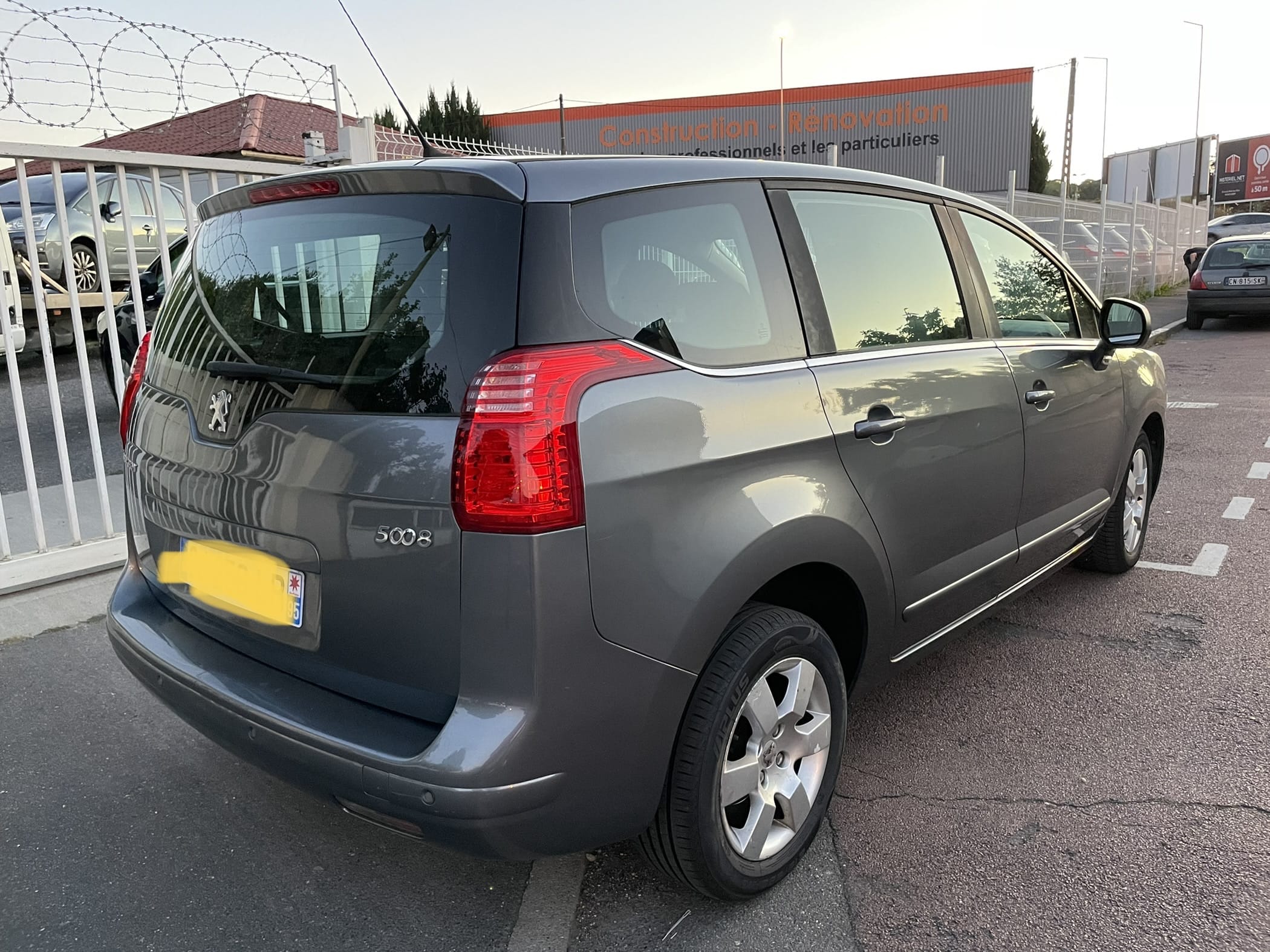 Peugeot 5008 avec Régulateur de vitesse