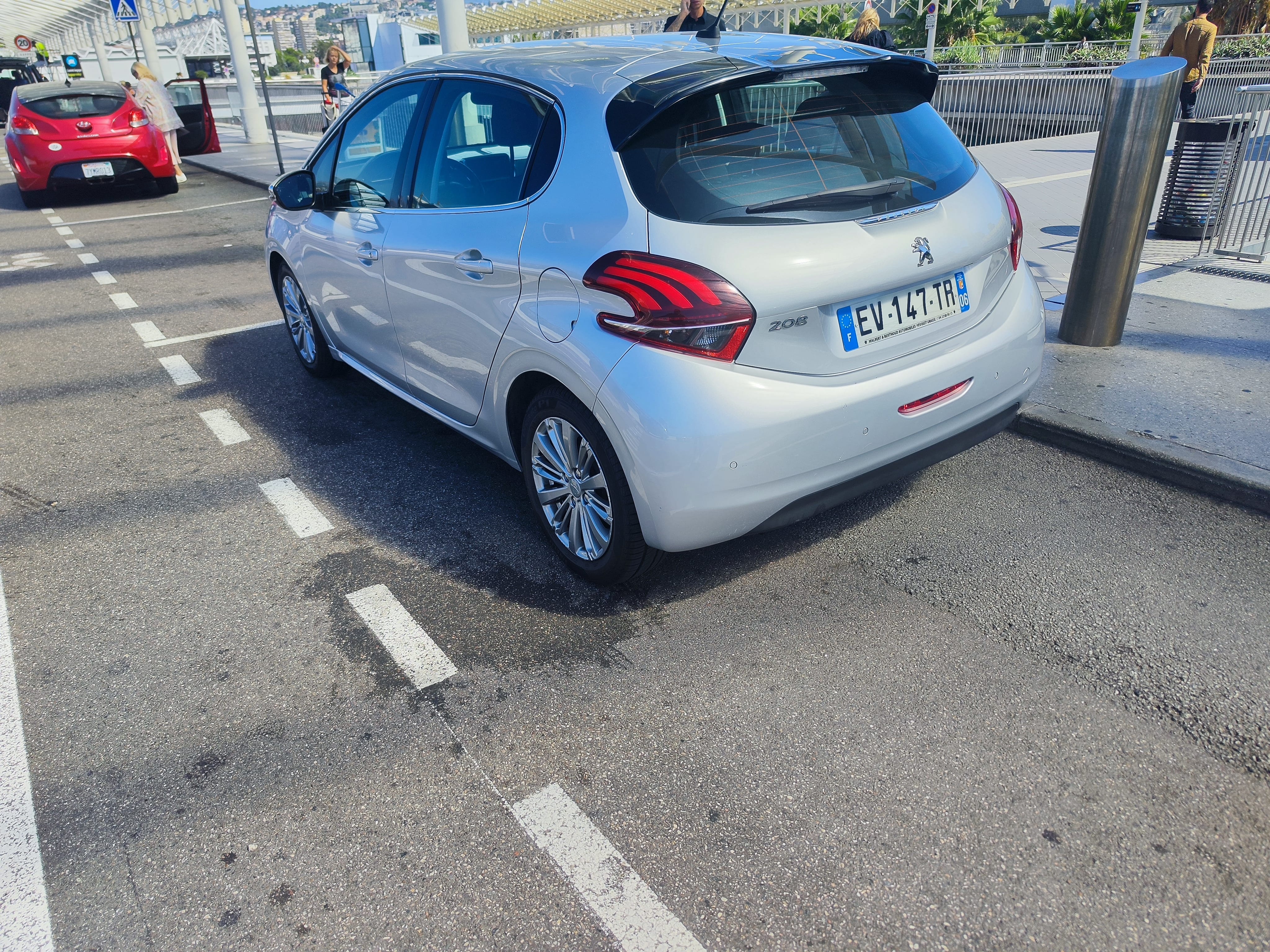 Peugeot 208 avec GPS