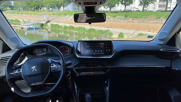 Peugeot 208 Active Puretech avec Entrée audio / iPod