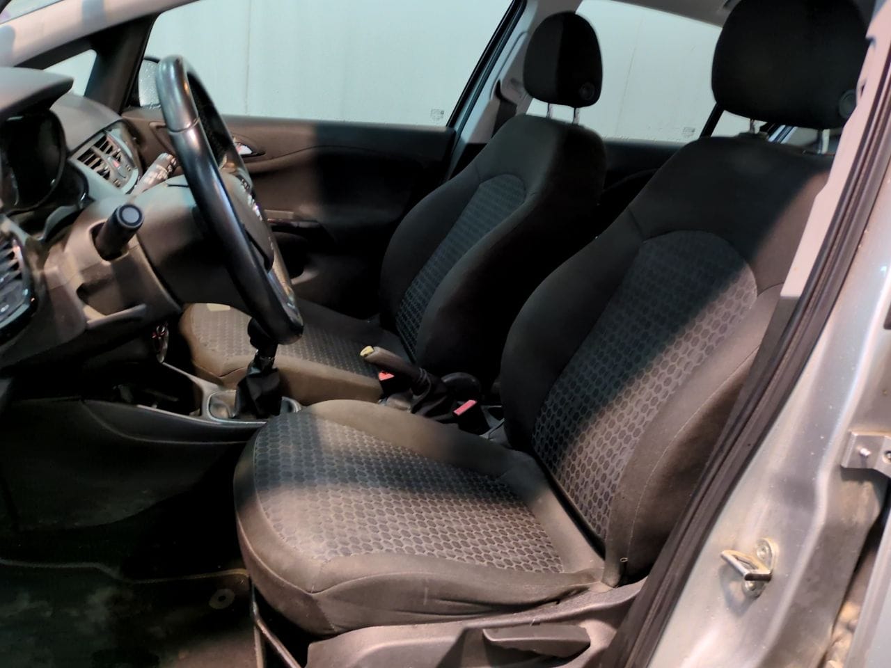 Opel Corsa 1.4 avec Audio Bluetooth
