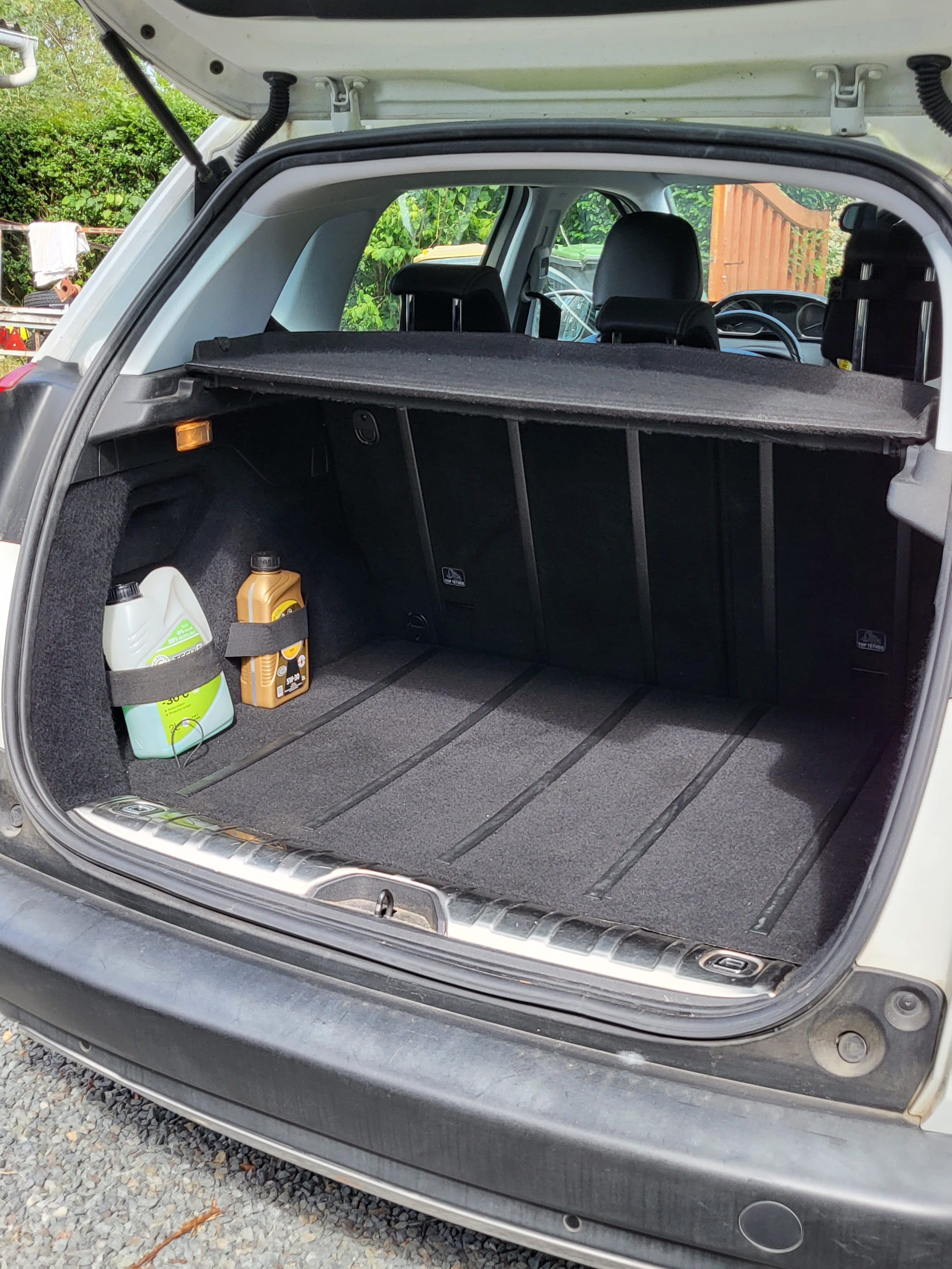 Peugeot 2008 1.4 120ch avec GPS