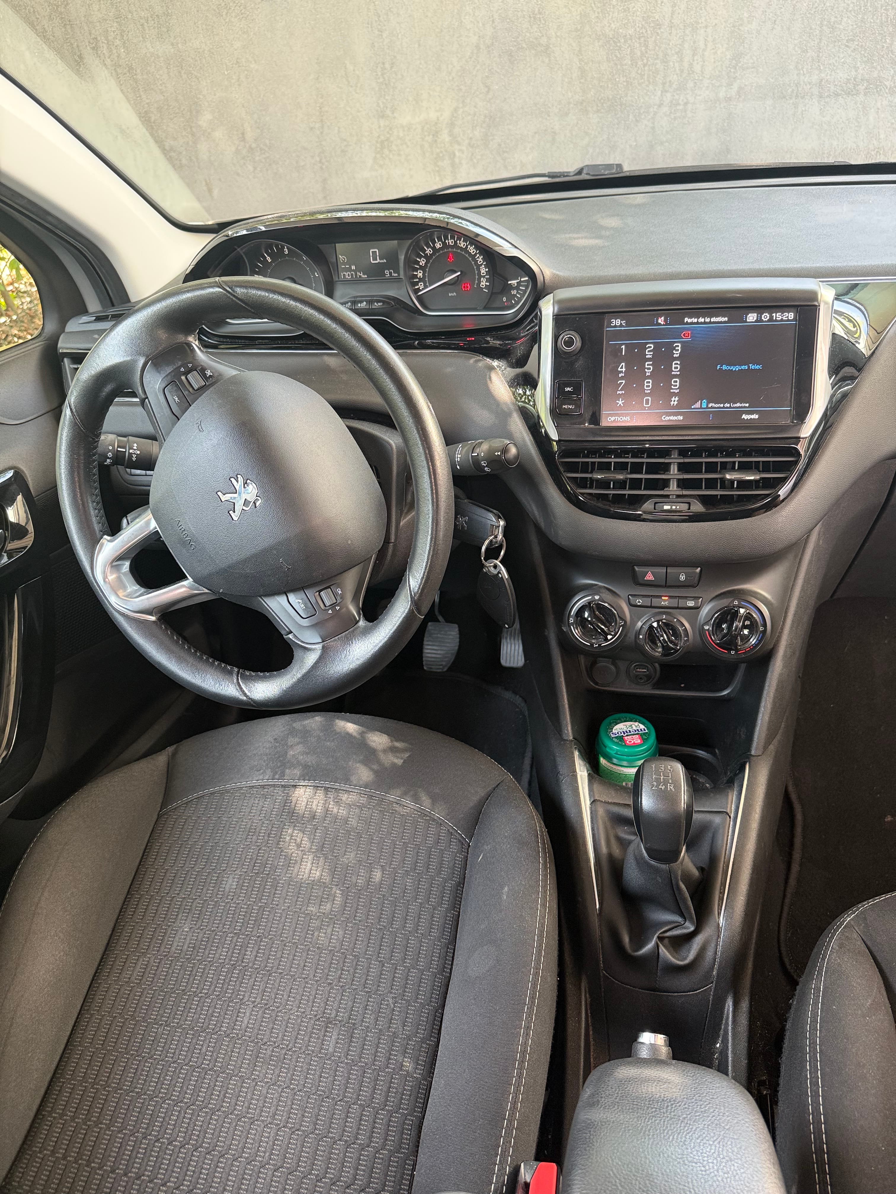 Peugeot 208 met Cruise control