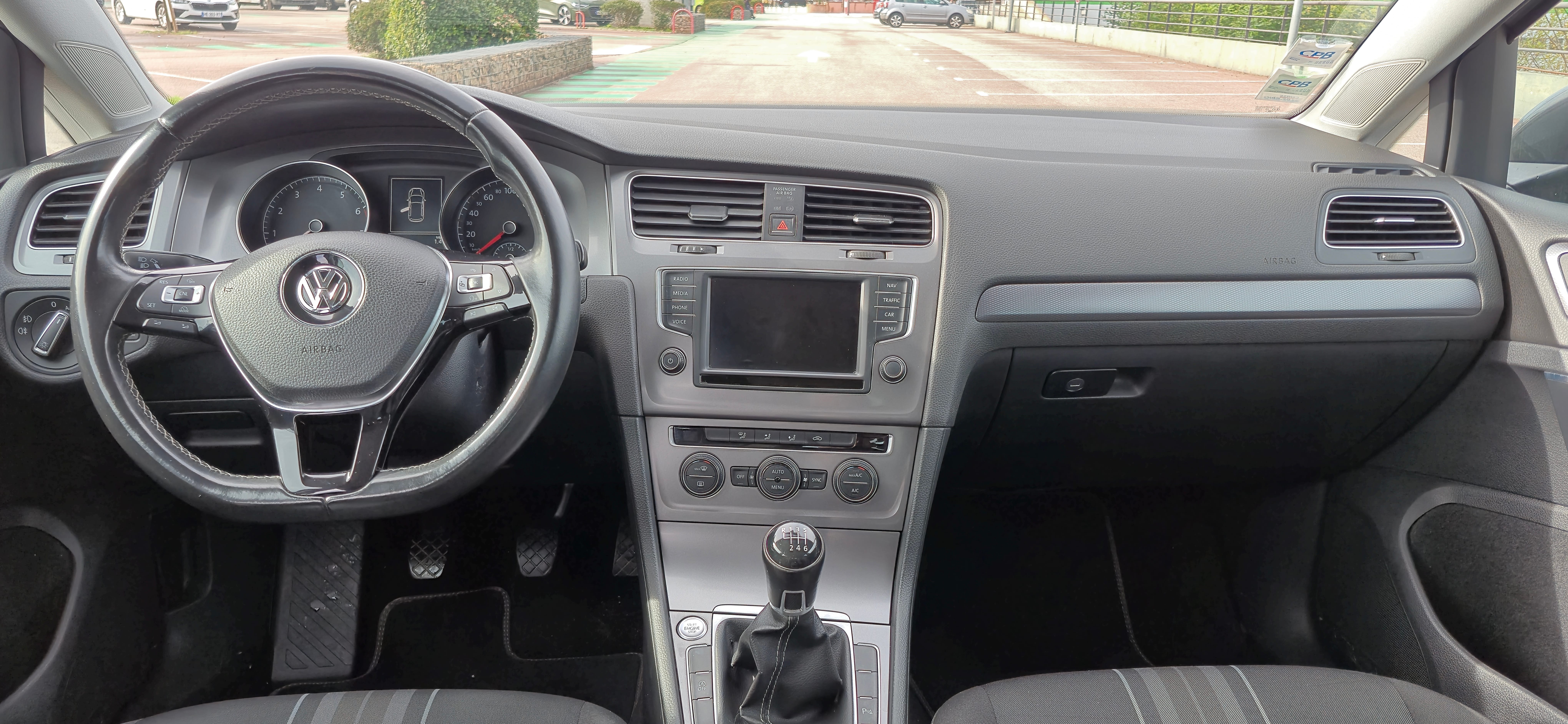 Volkswagen Golf avec GPS