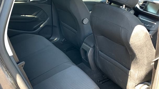 Peugeot 308 SW 1.6 HDI 120 cv AUTO avec Audio Bluetooth