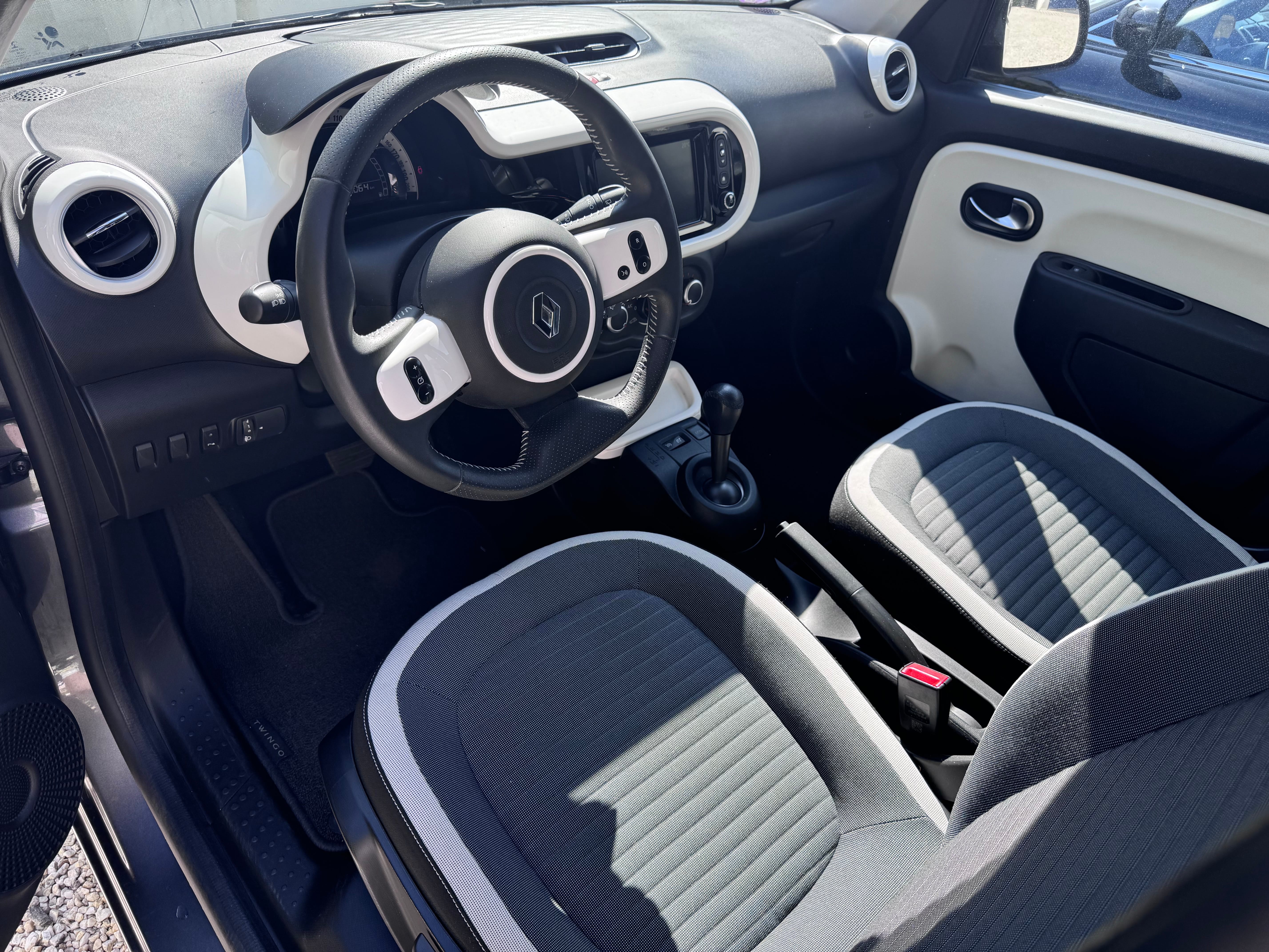 Renault Twingo III avec Régulateur de vitesse