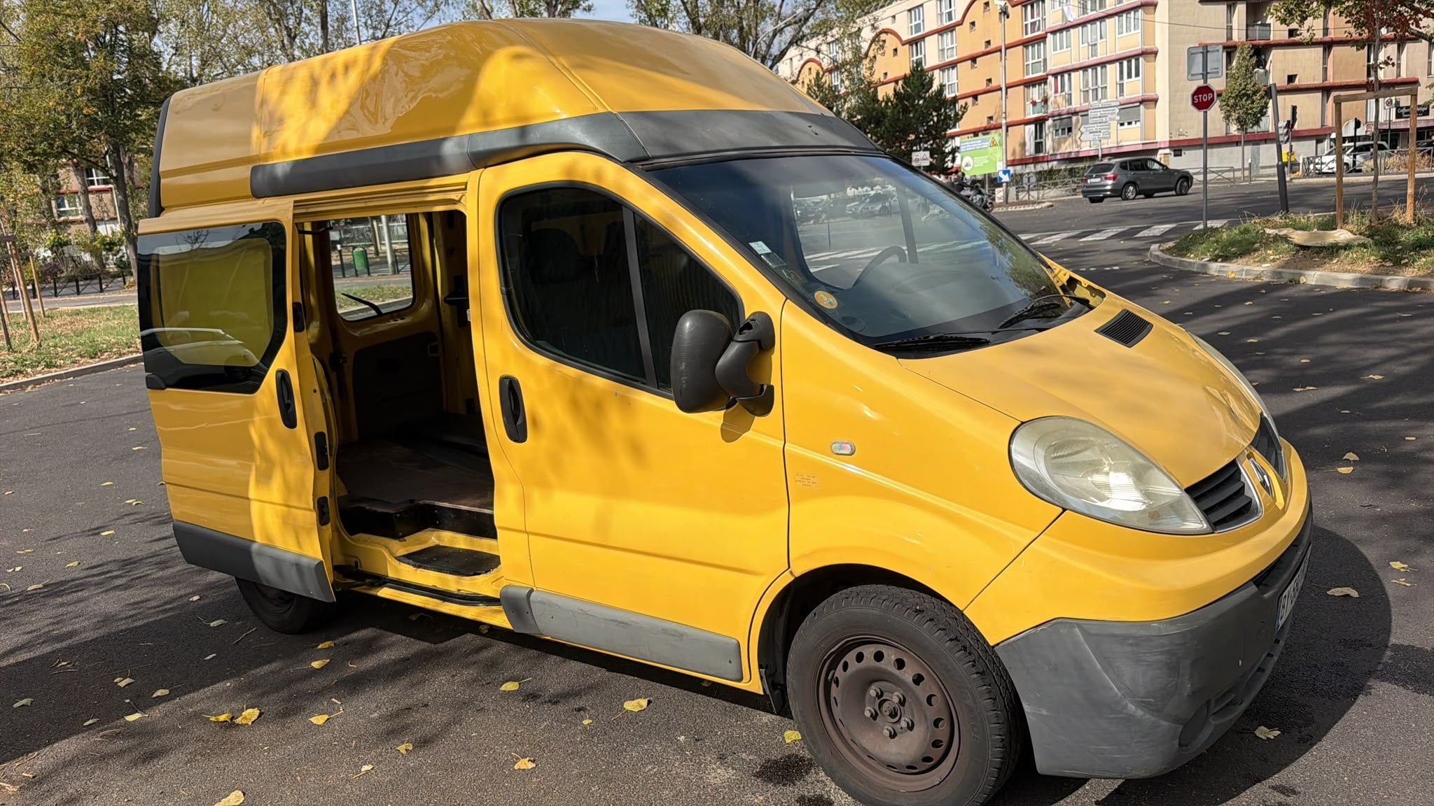 Renault Trafic L1 H2 BY REHAUSSÉ avec Entrée audio / iPod