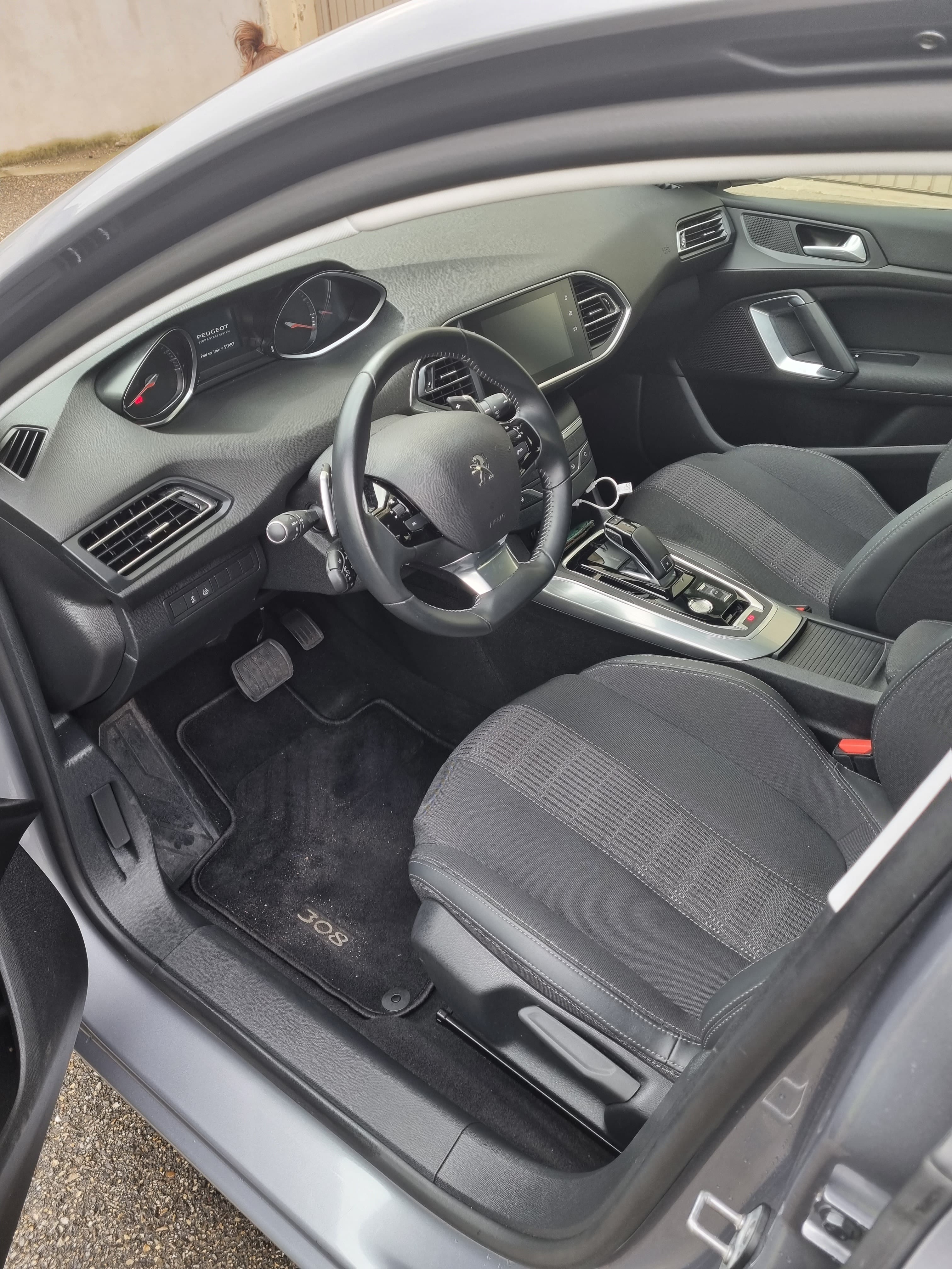 Peugeot 308 Etat neuf avec Régulateur de vitesse