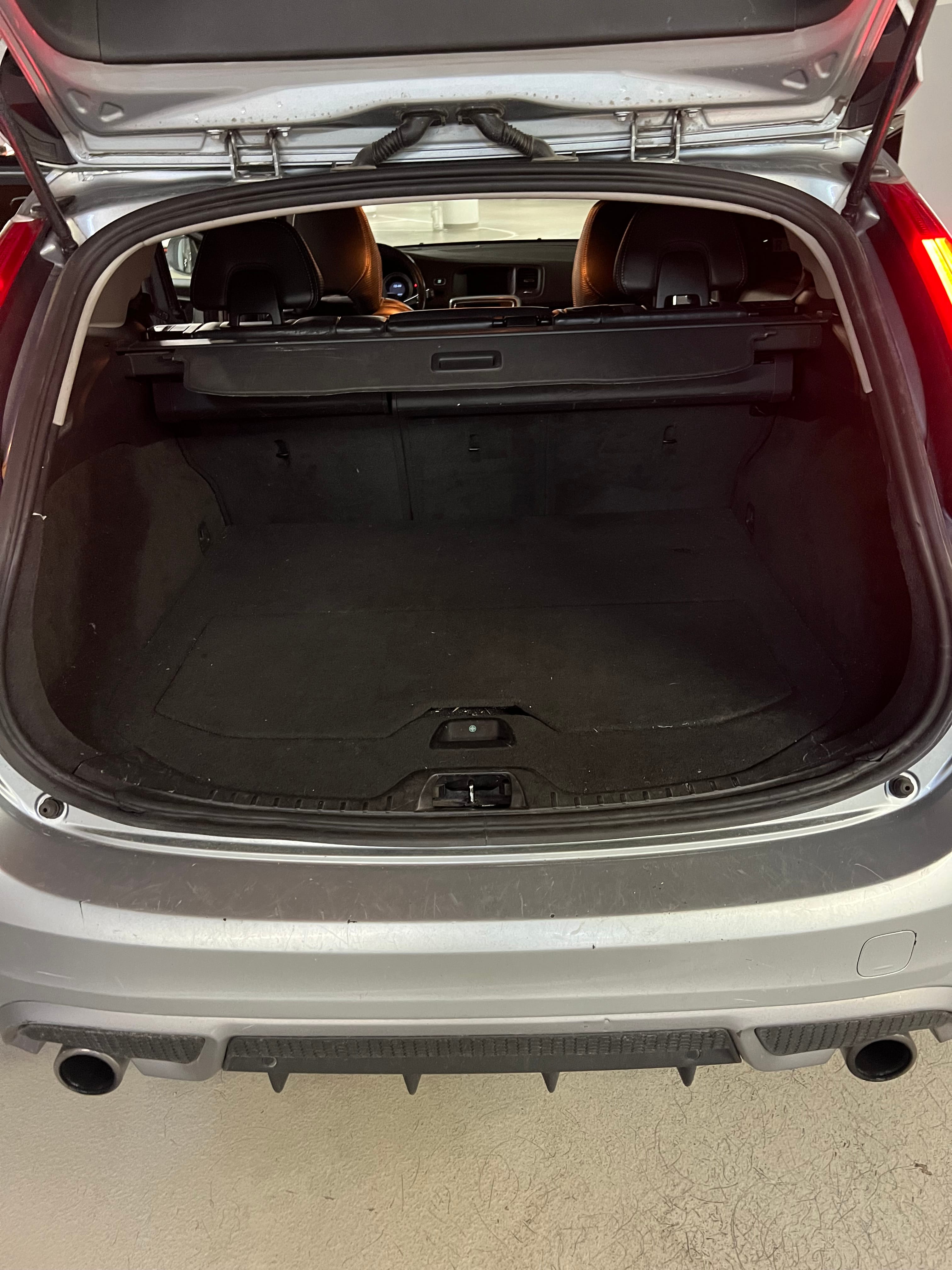 Volvo V60 with Bluetooth audio