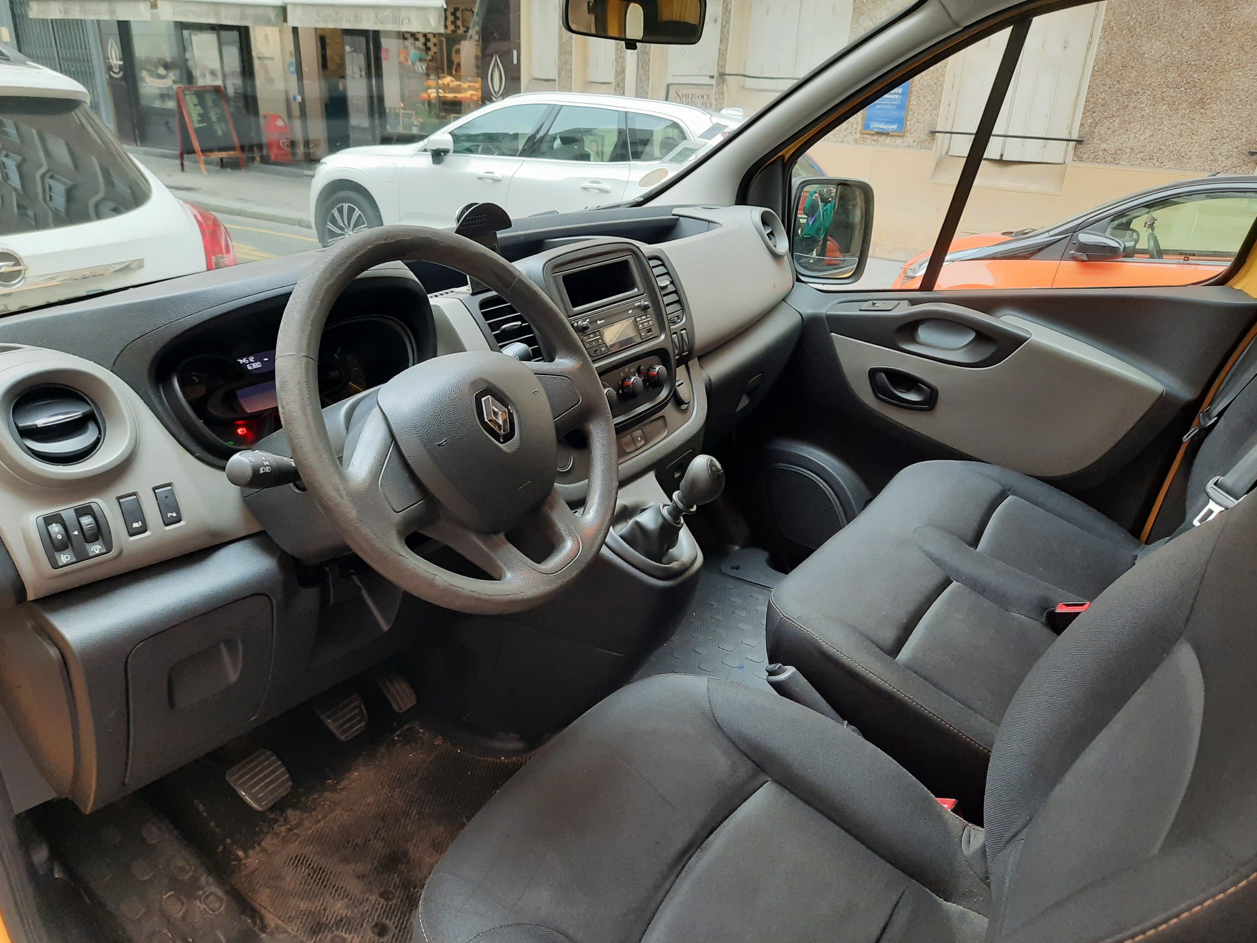 Renault Trafic III L1H2 1,6 HDI 120ch