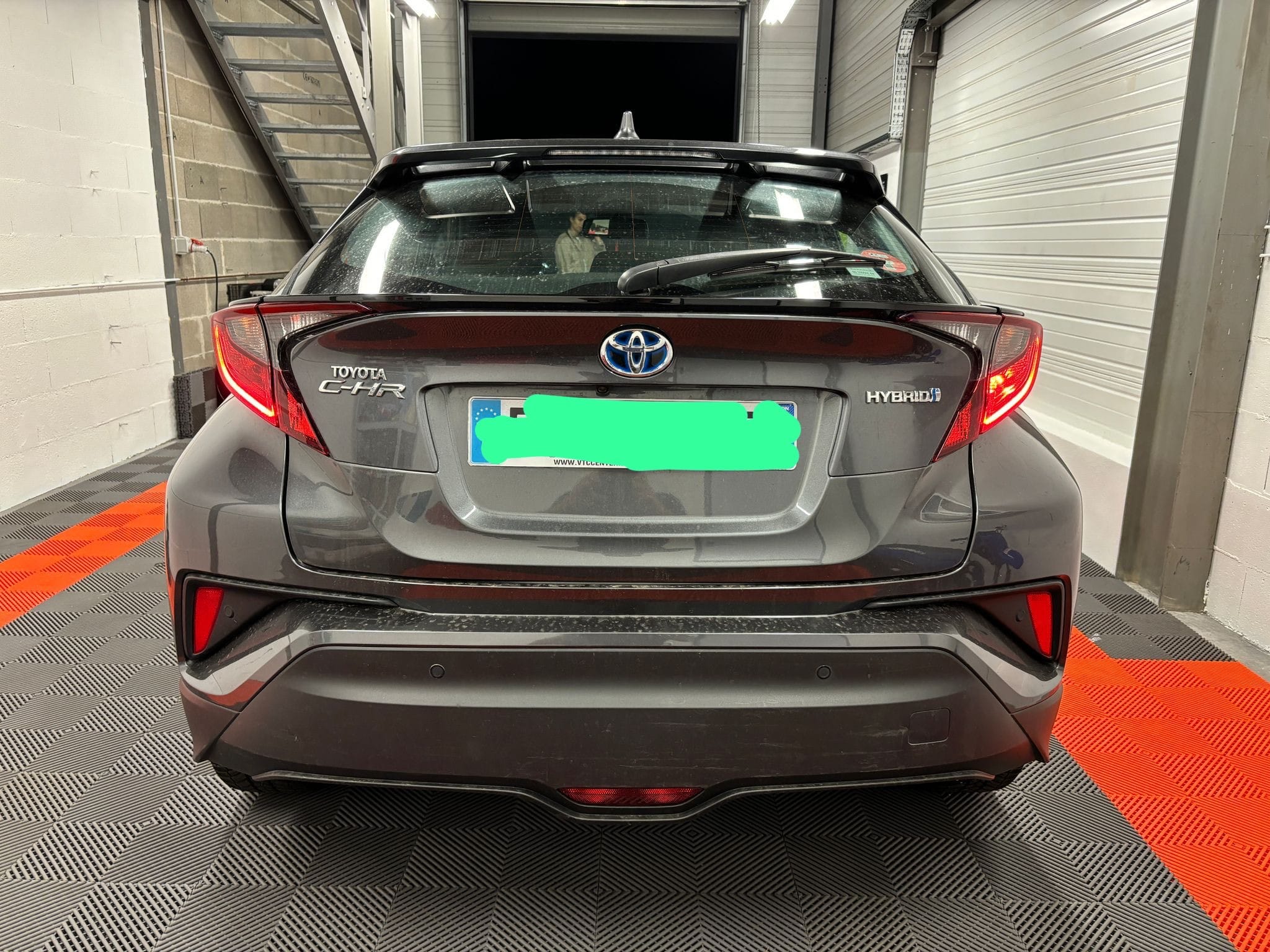 Toyota C-HR Hybrid avec Entrée audio / iPod