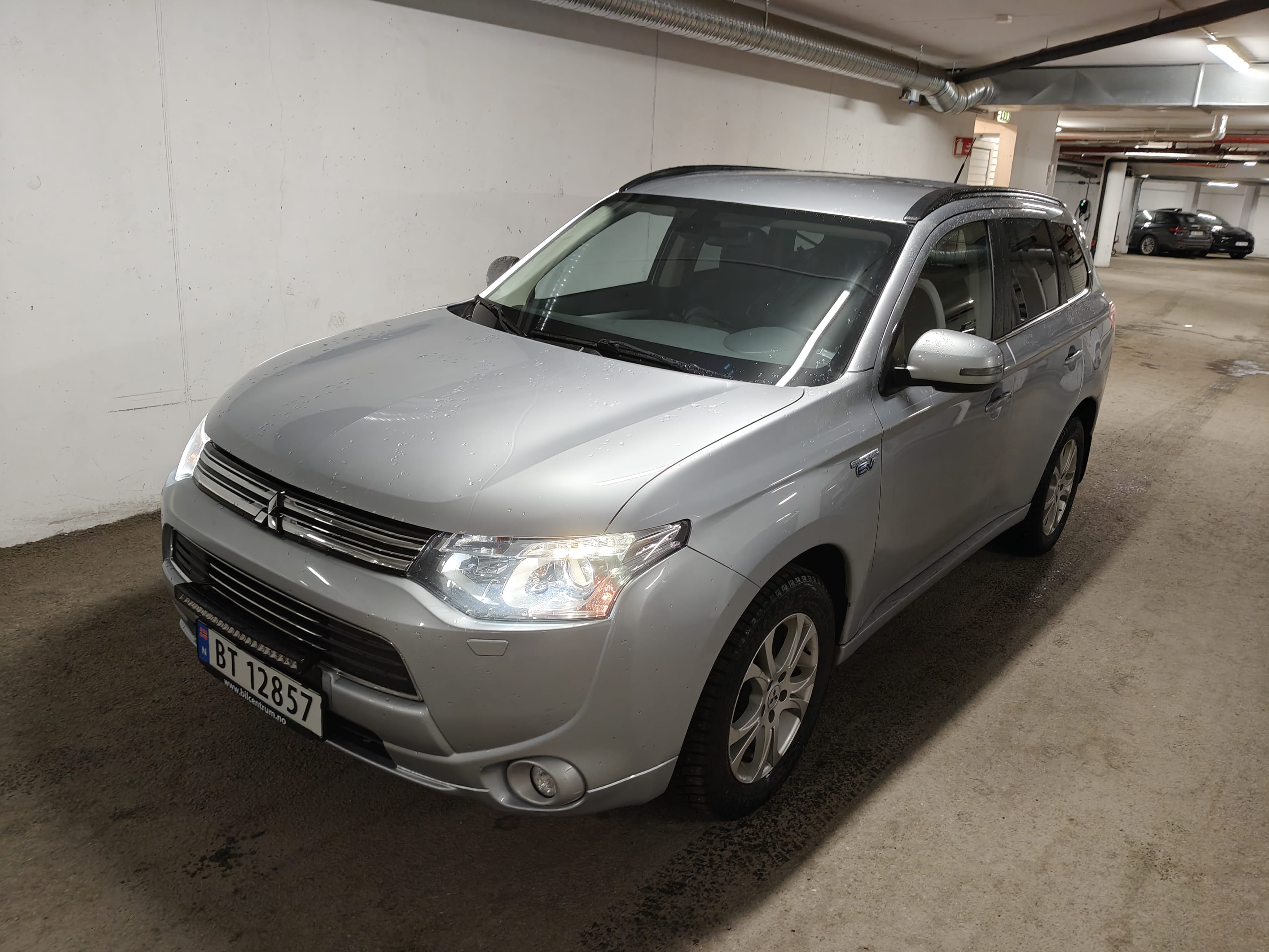 Mitsubishi Outlander Hybrid met Airco