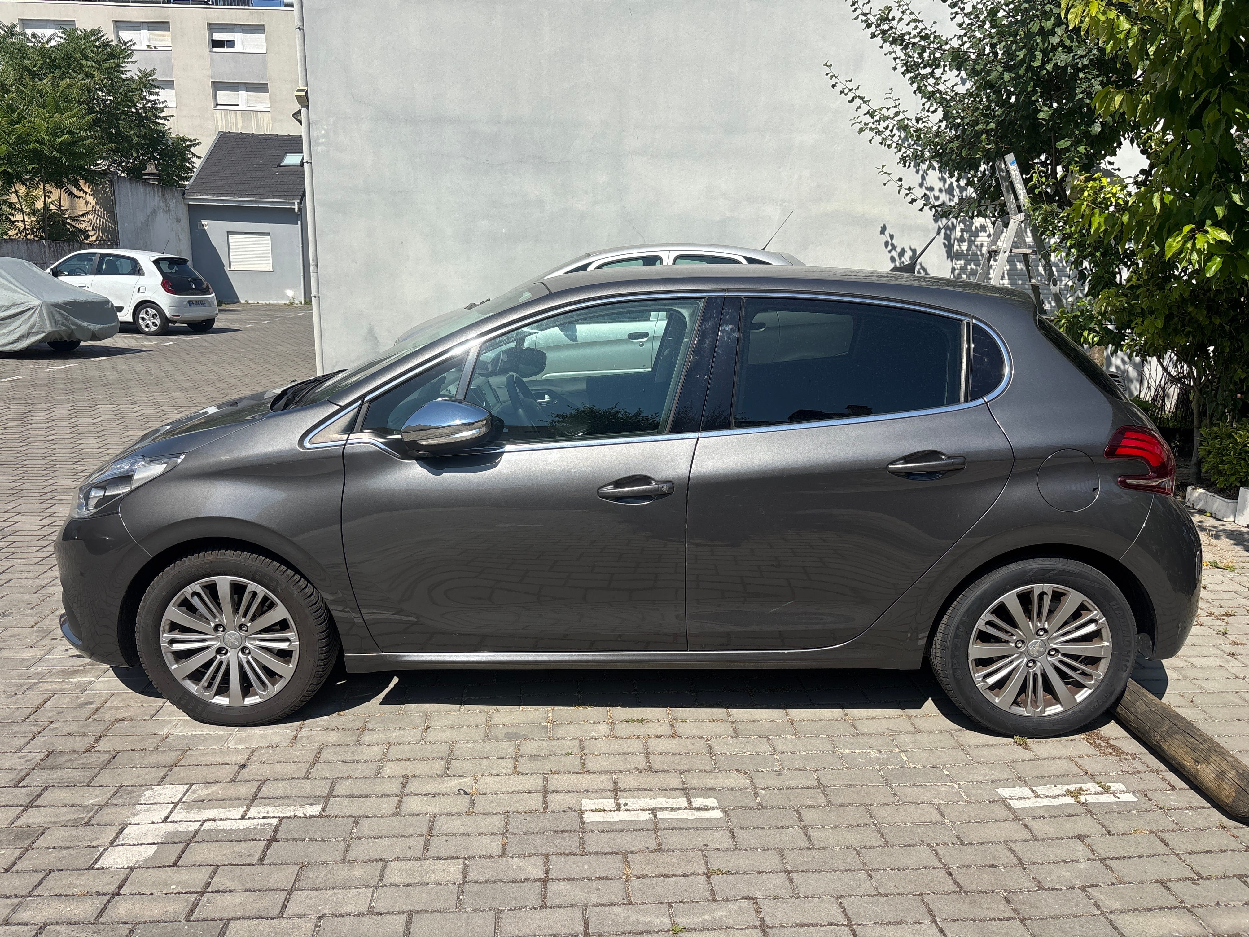 Peugeot 208 avec Climatisation