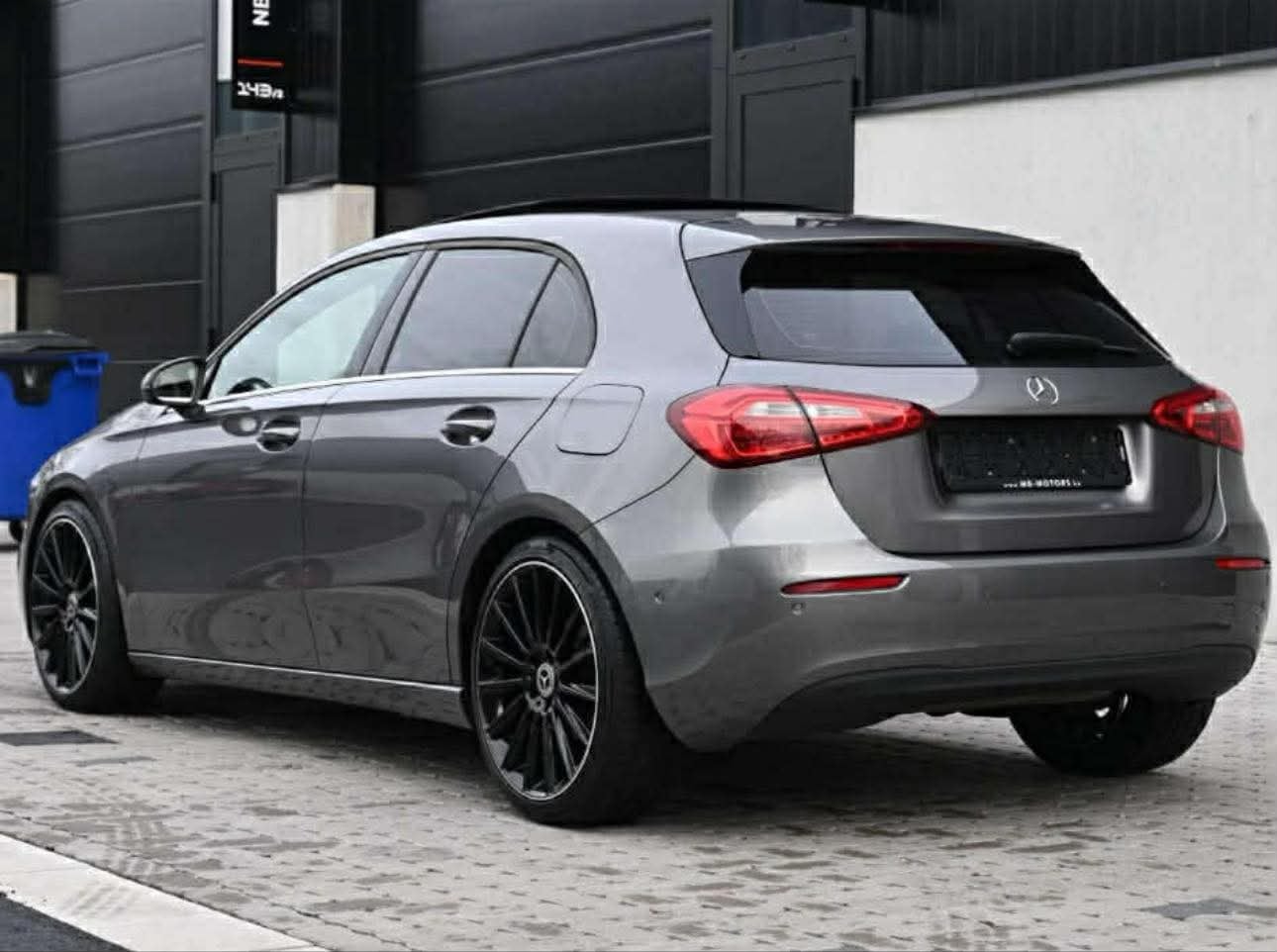 Mercedes-Benz CLA 180 avec Caméra de recul