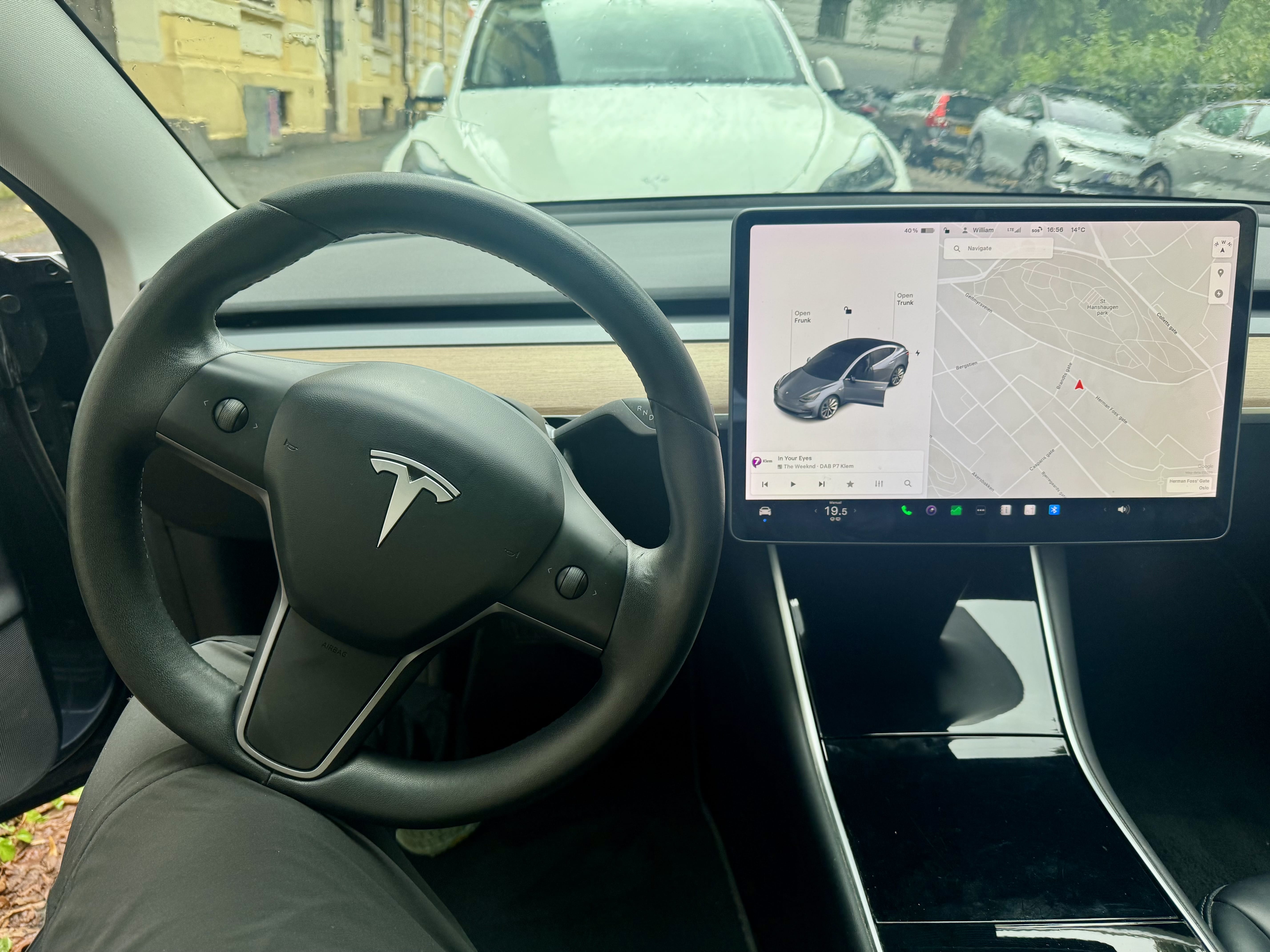Tesla Model 3 Long Range avec GPS