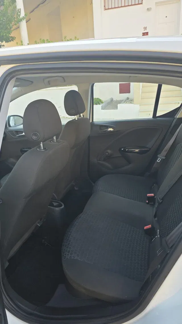 Opel Corsa con Entrada de Audio/iPod