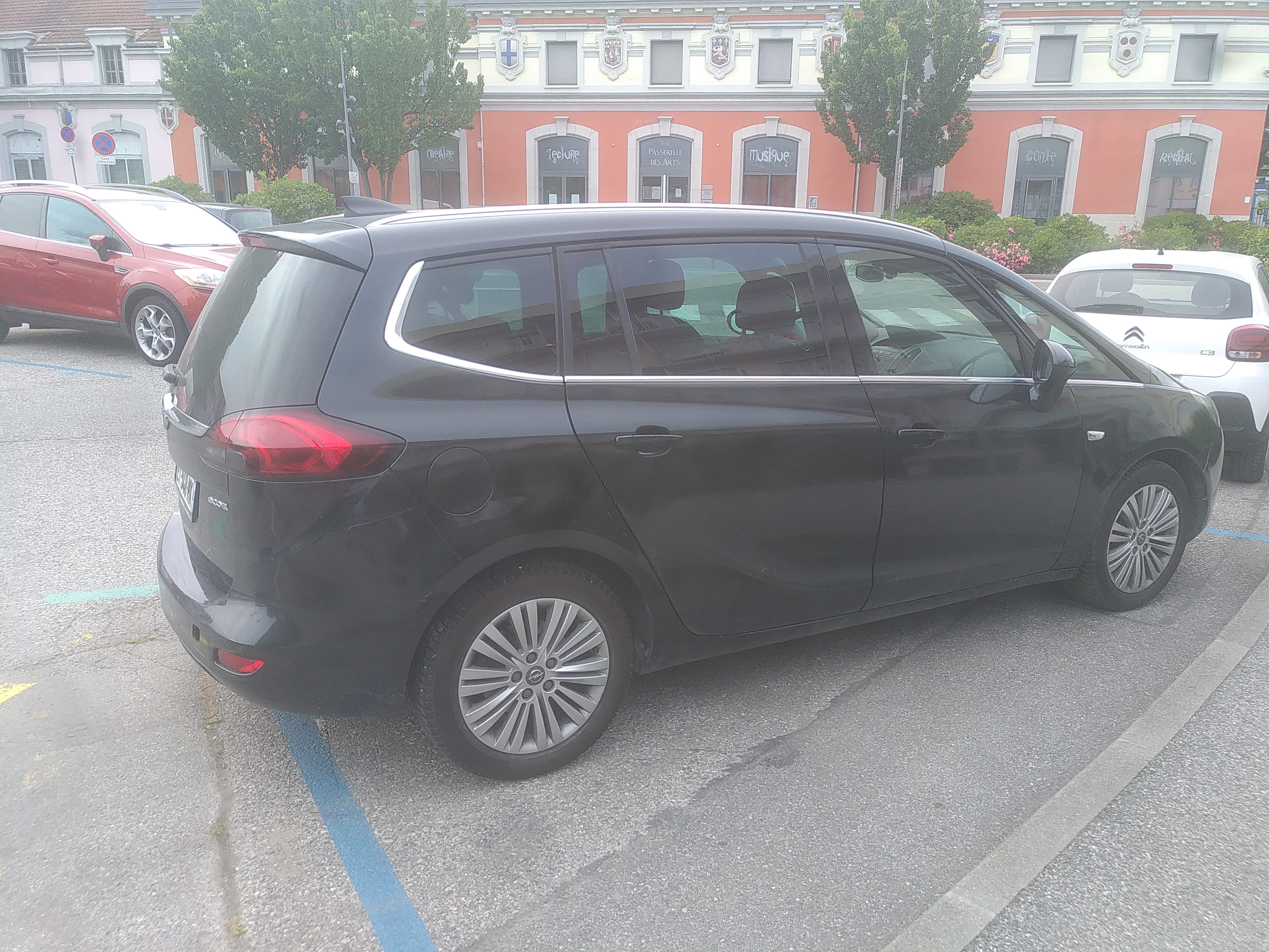 Opel Zafira Tourer avec Régulateur de vitesse