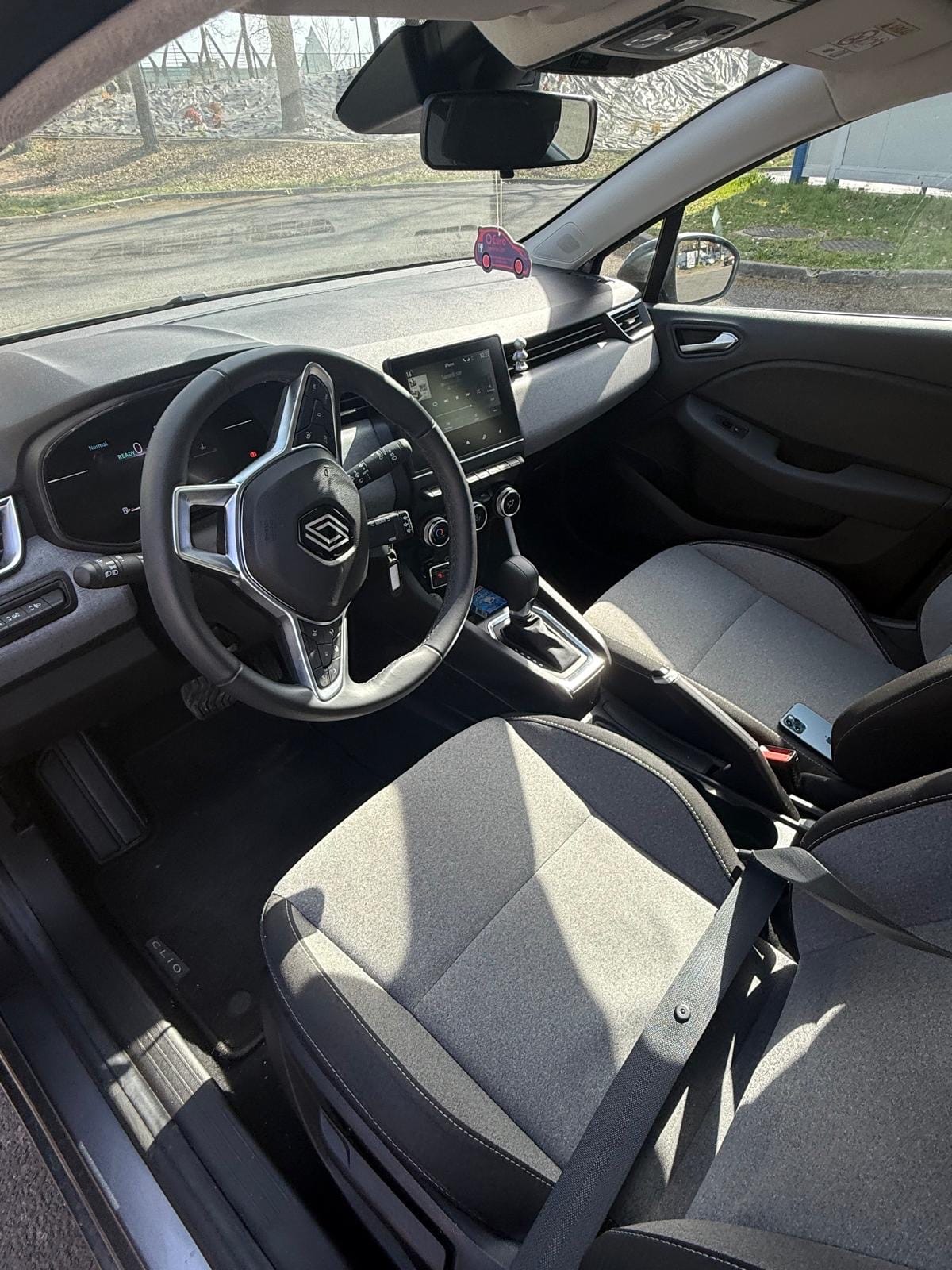Renault Clio E-tech avec Régulateur de vitesse