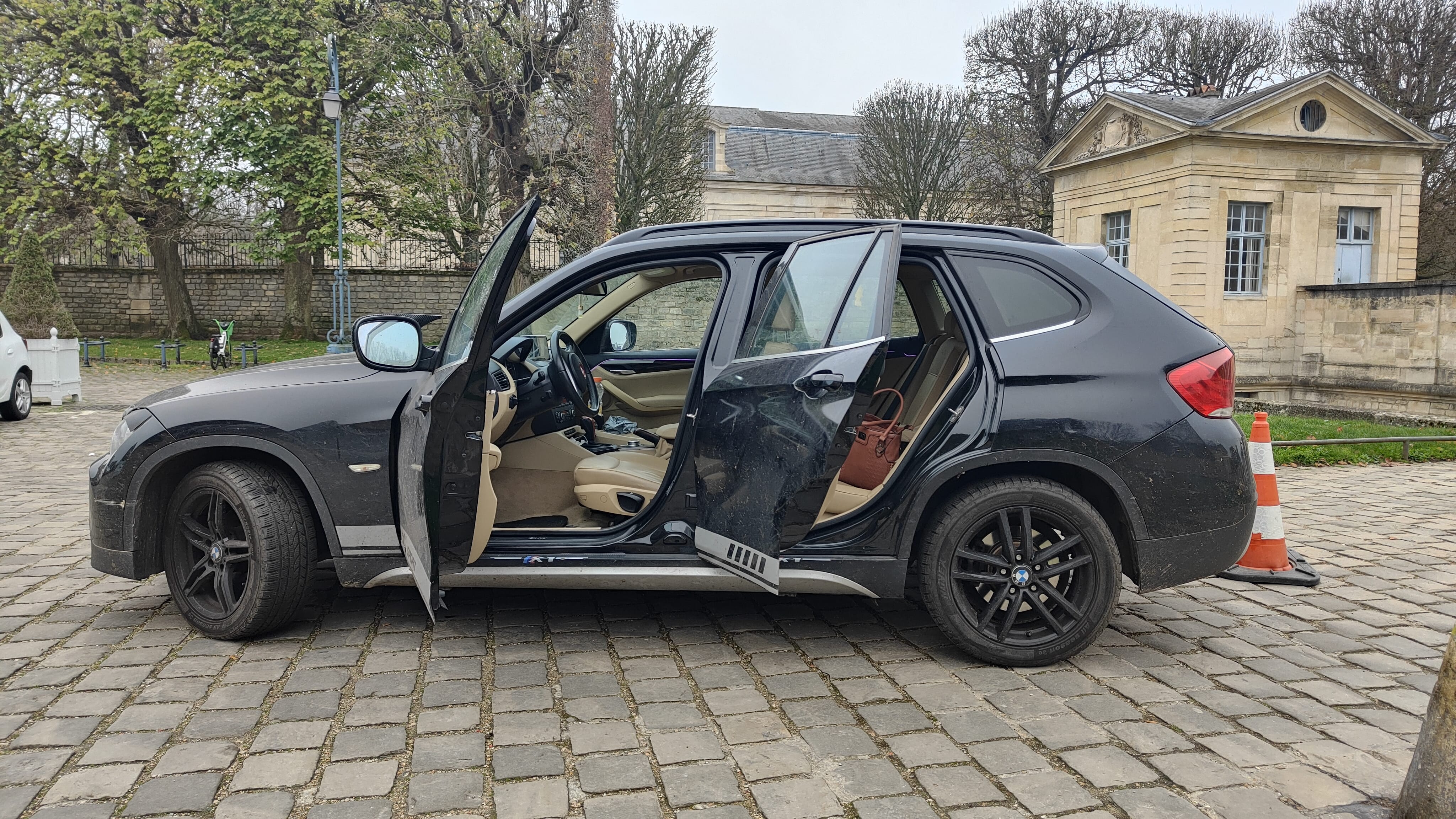 BMW X1 xDrive18d avec Climatisation