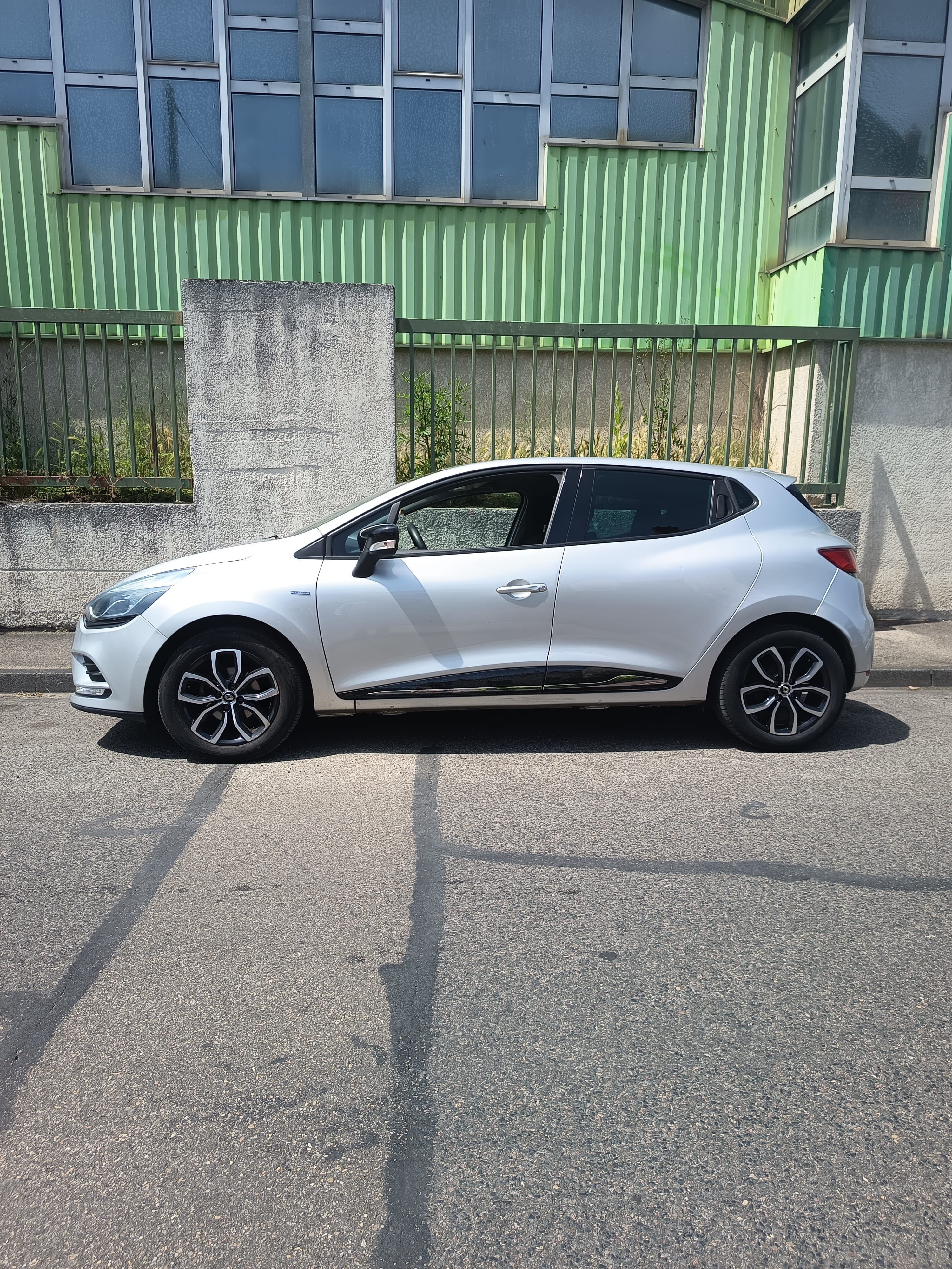 Renault Clio avec Climatisation