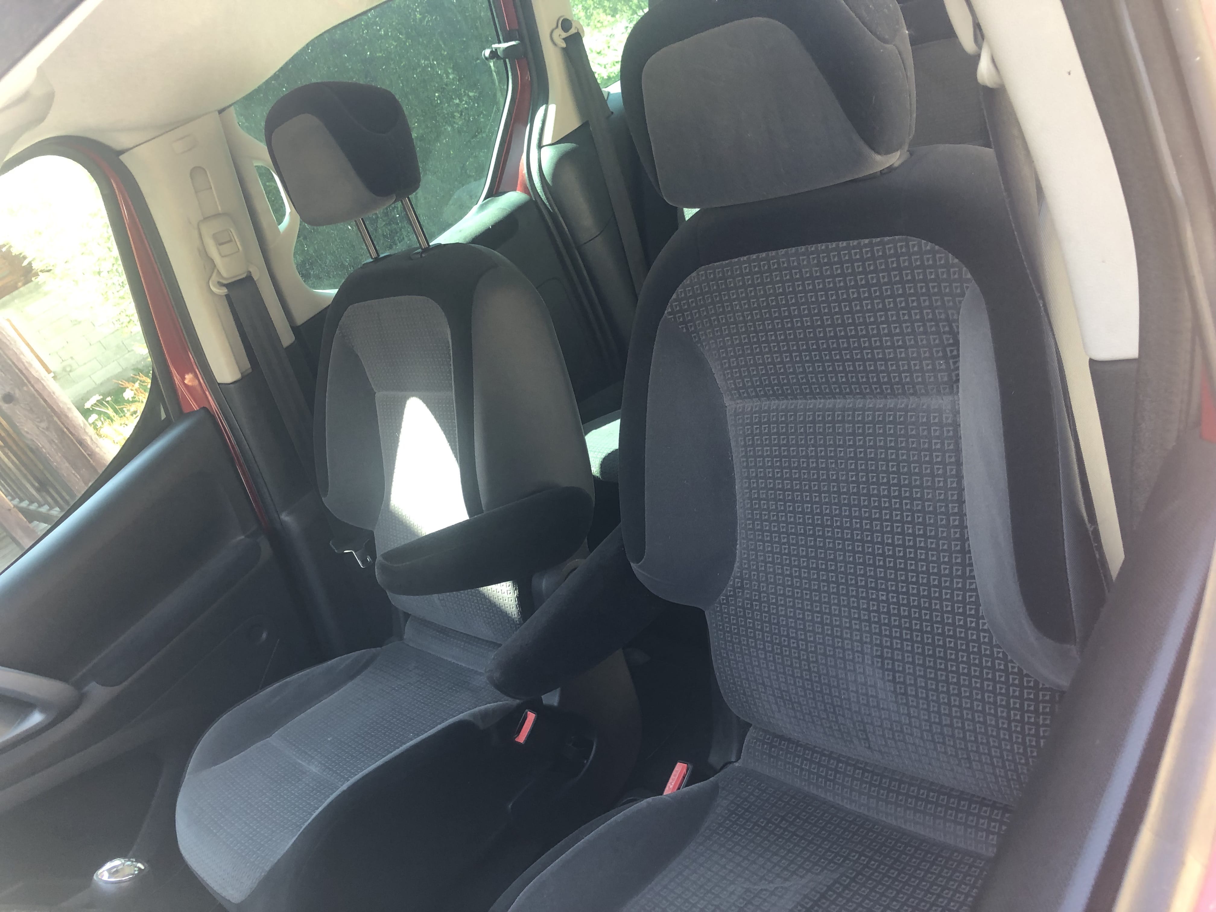 Citroen Berlingo Multispace avec Entrée audio / iPod