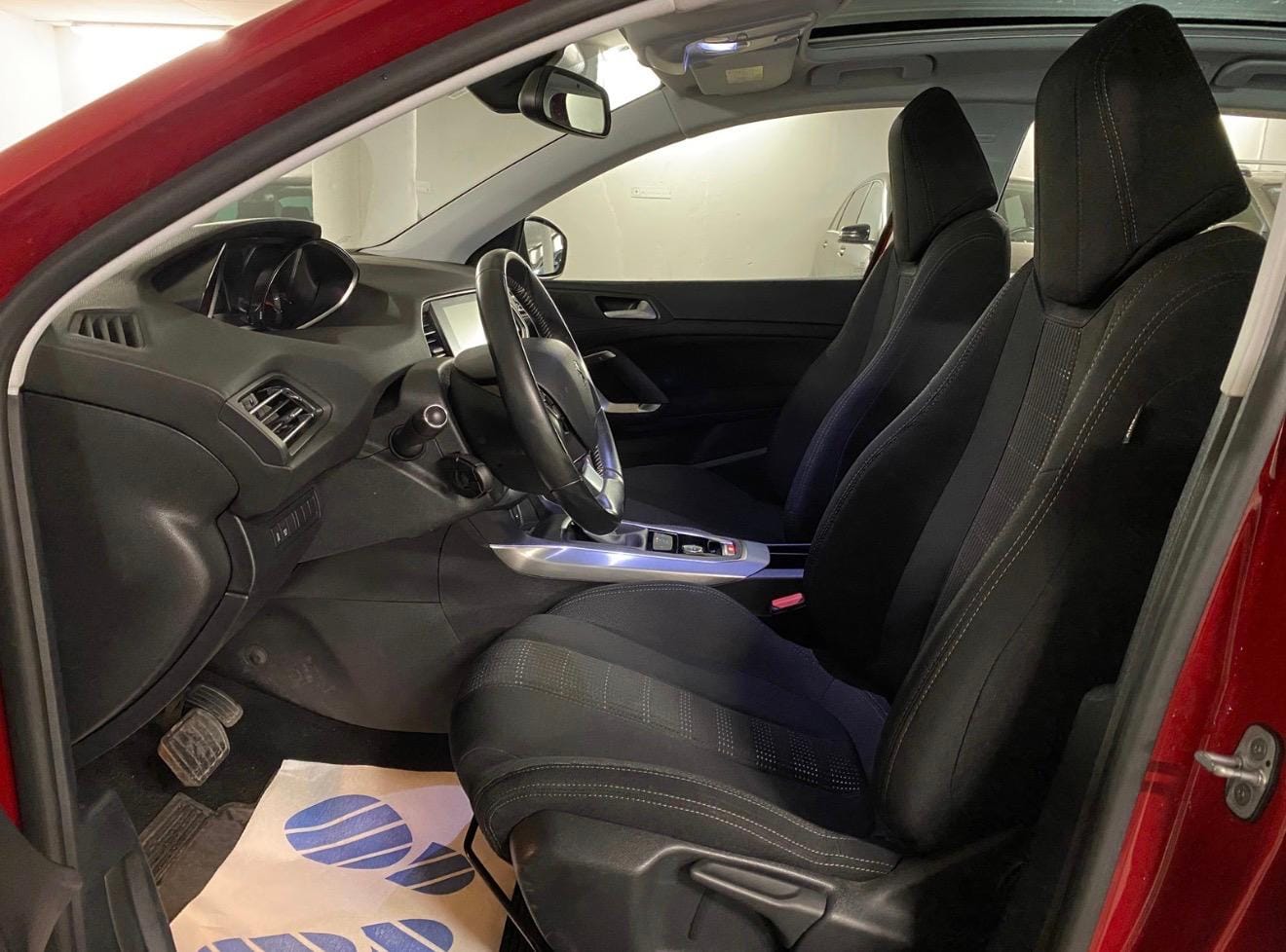 Peugeot 308 SW med Vinterdekk