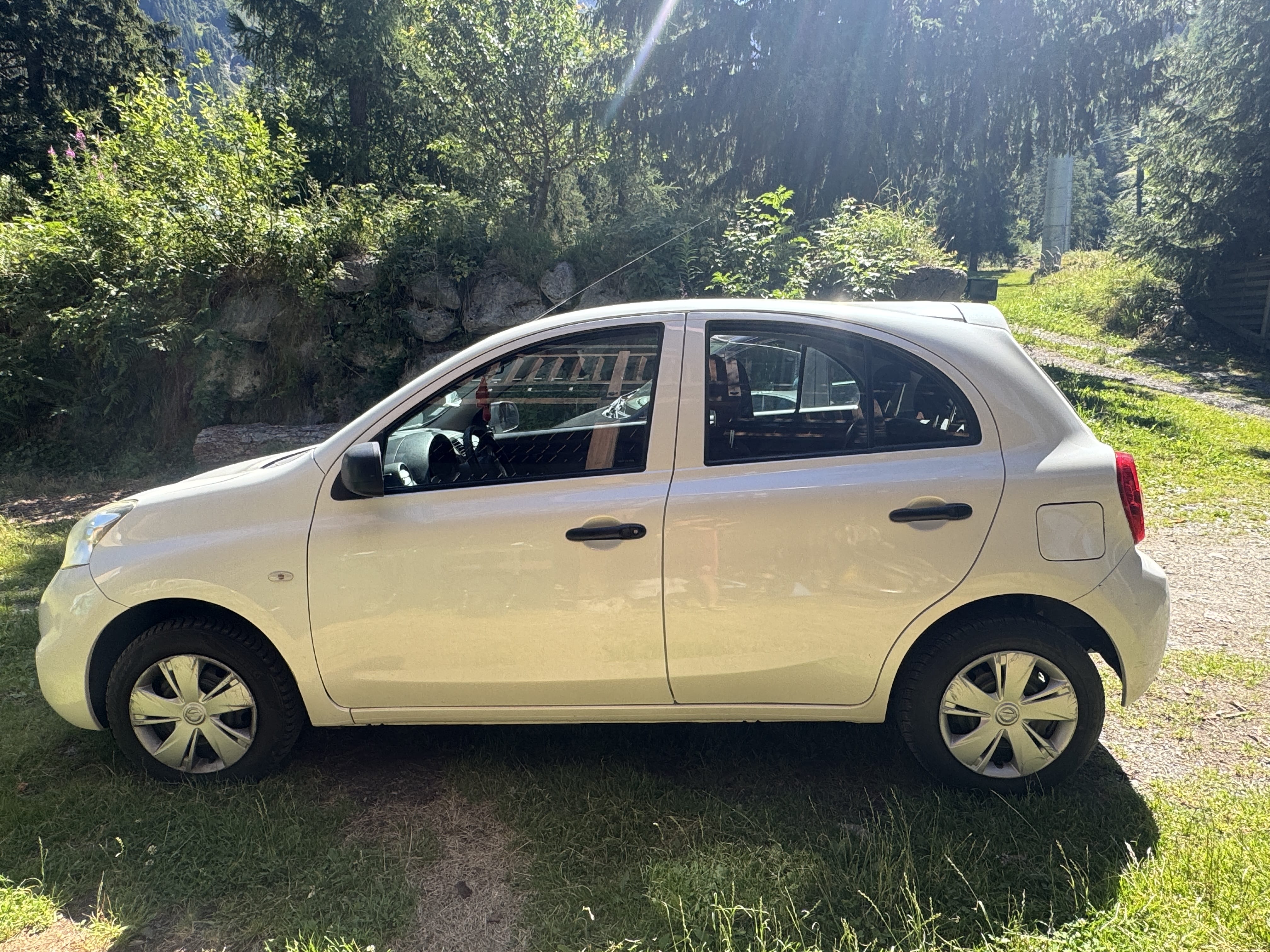 Nissan Micra avec Climatisation