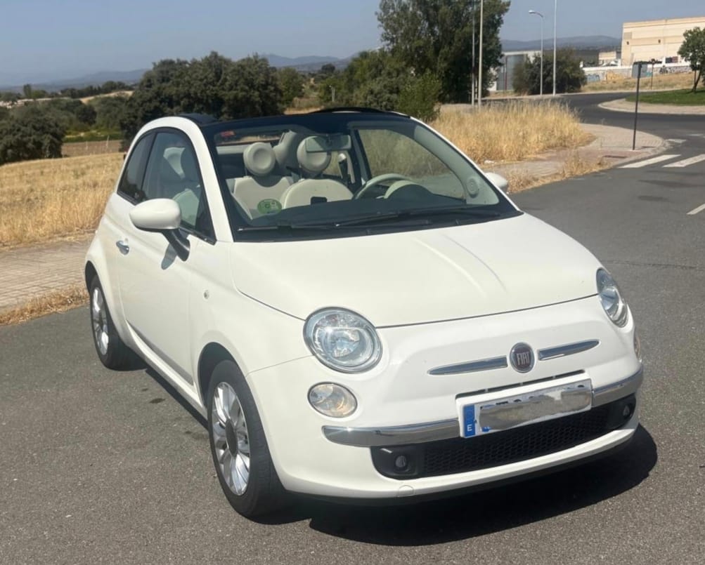 Fiat 500 C descapotable con Puertos de carga USB