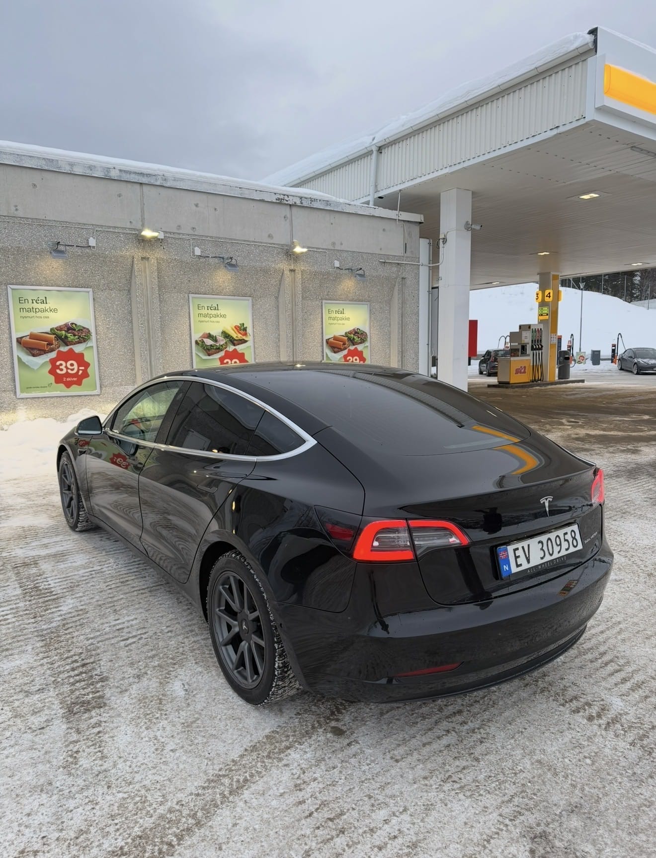 Tesla Model 3 Long Range med GPS